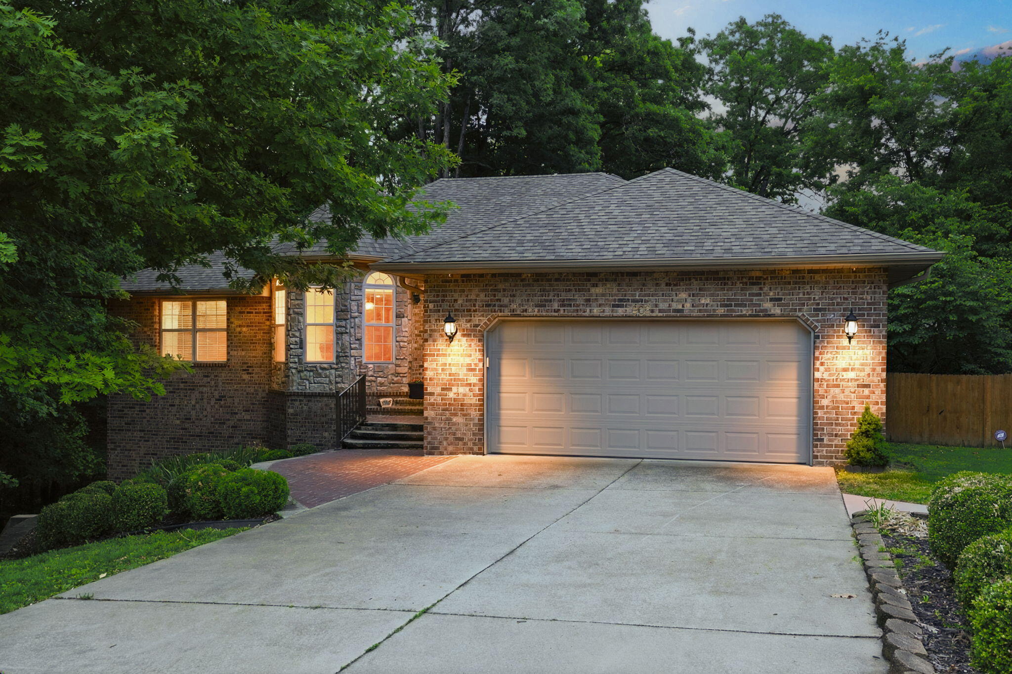 902 S 14th Avenue, Ozark MO 65721