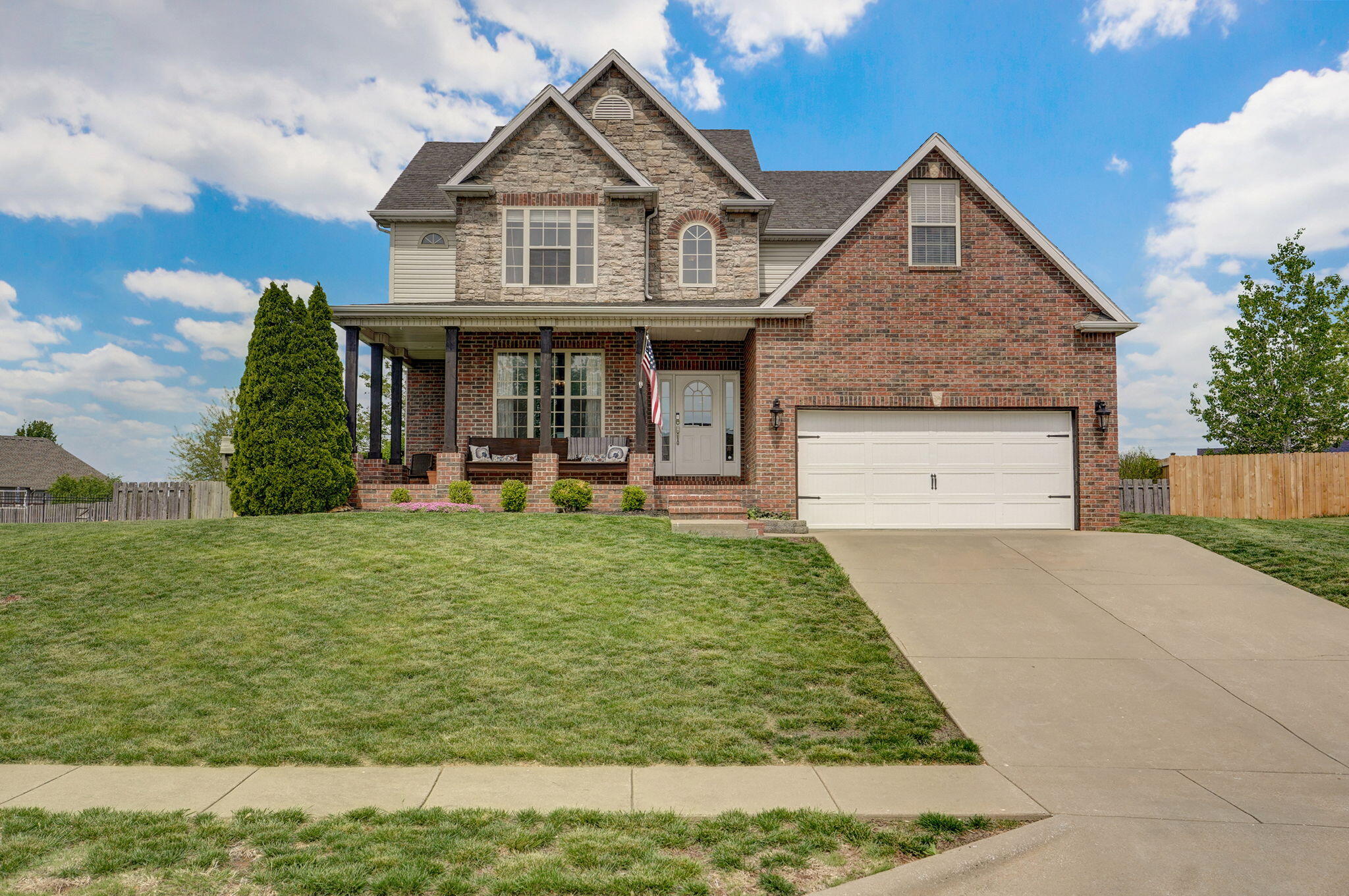2115 N Williamsburg Lane, Ozark MO 65721