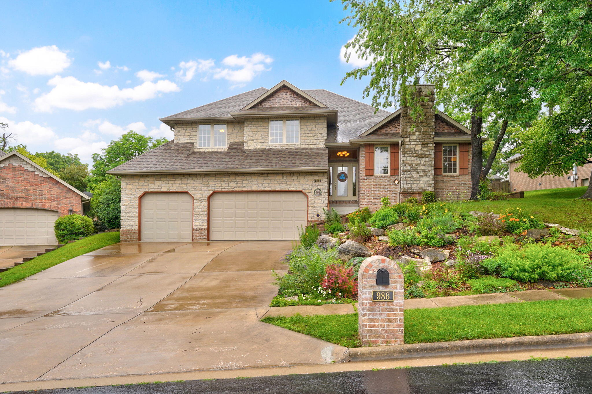 986 W Sycamore Street, Springfield MO 65810