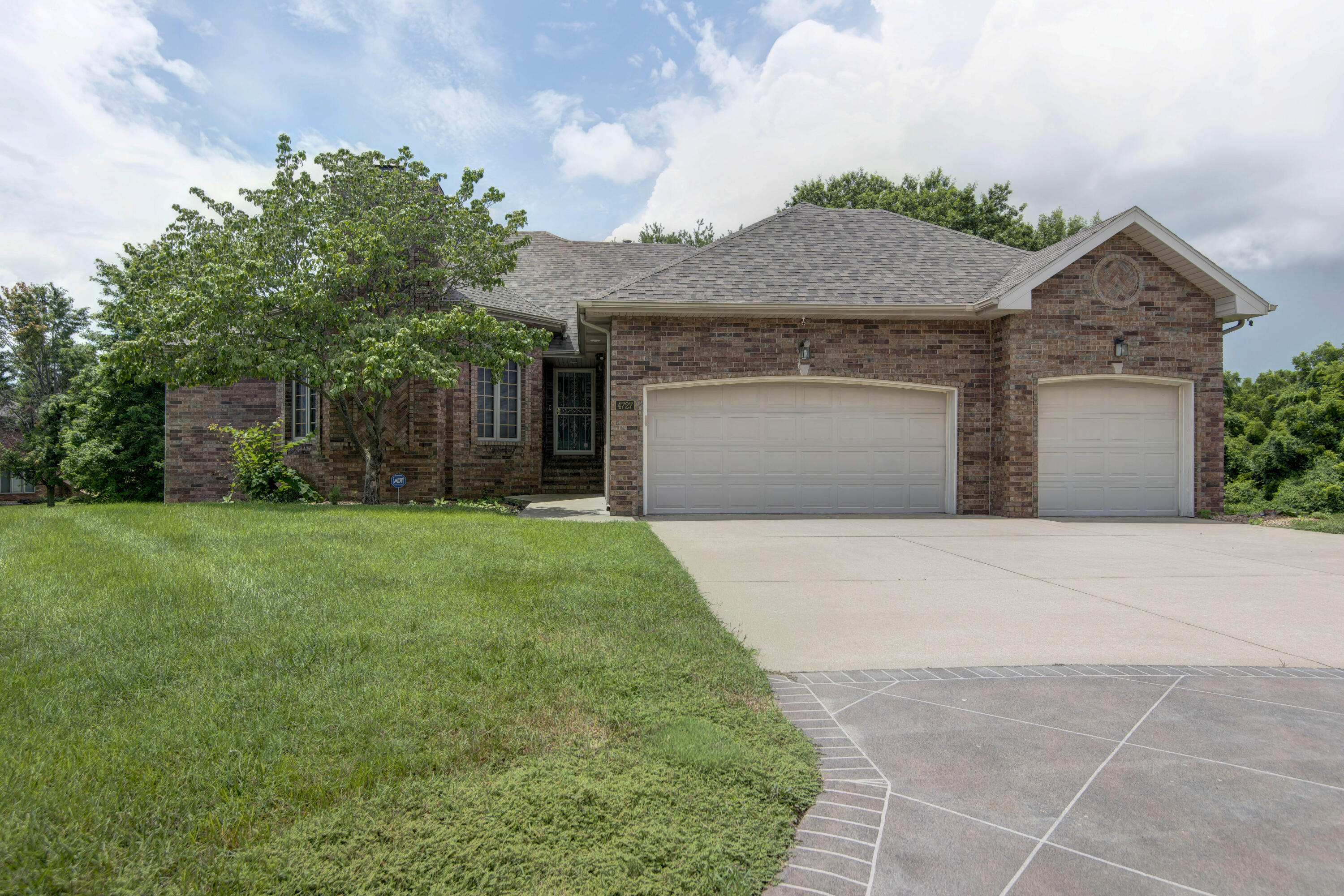 4727 S Kimbrough Avenue, Springfield MO 65810