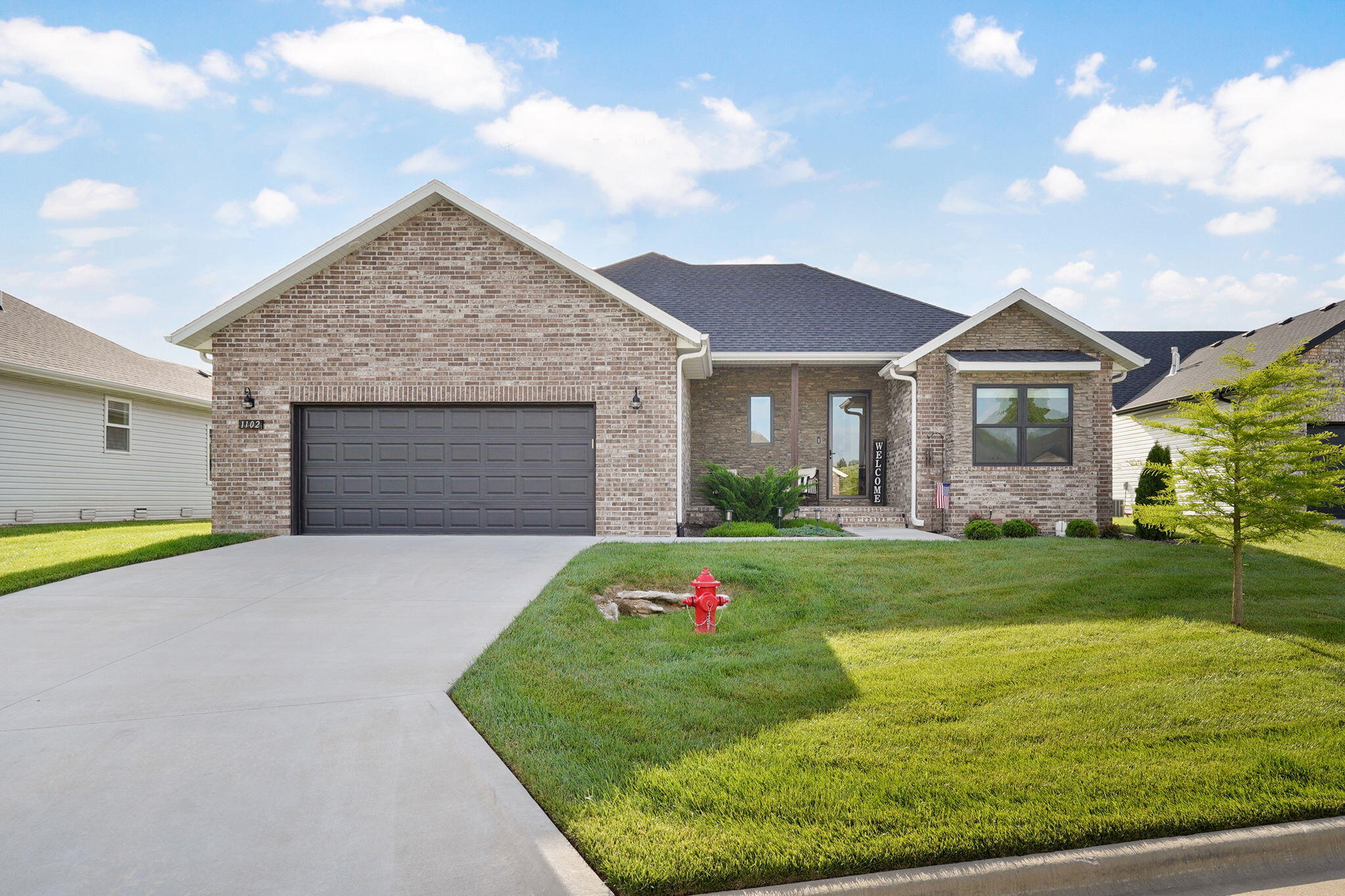 1102 S Strait Avenue, Ozark MO 65721