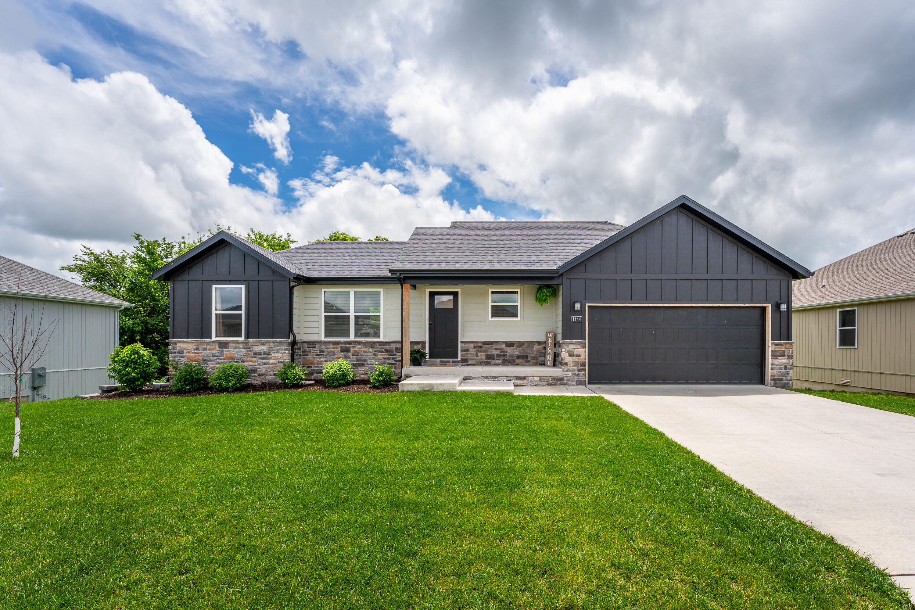 1444 E Macon Street, Republic MO 65738