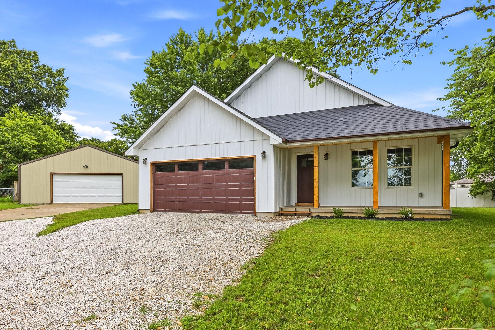 261 Renee Avenue, Sparta MO 65753