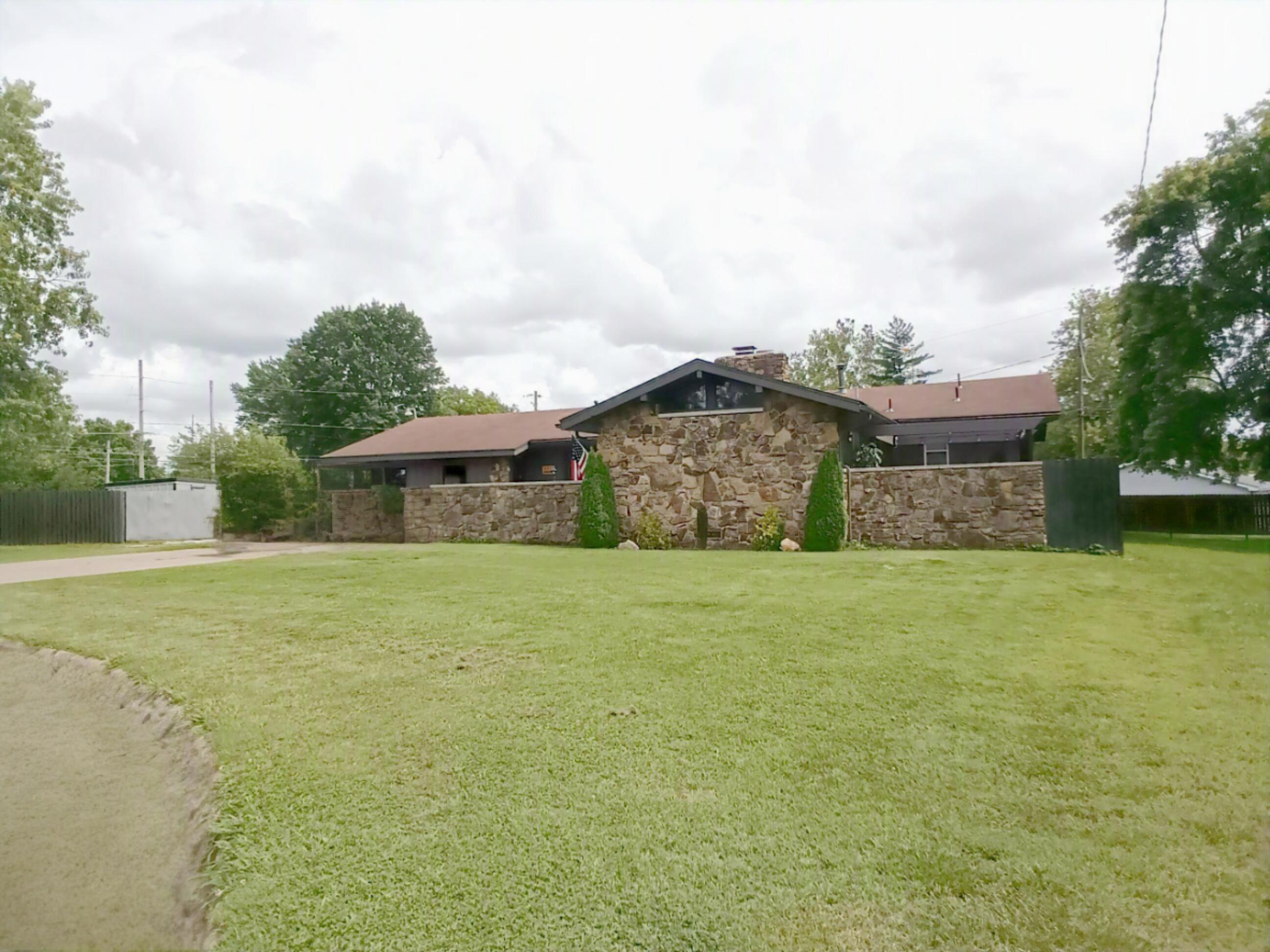 3336 E Alpine Drive, Springfield MO 65804