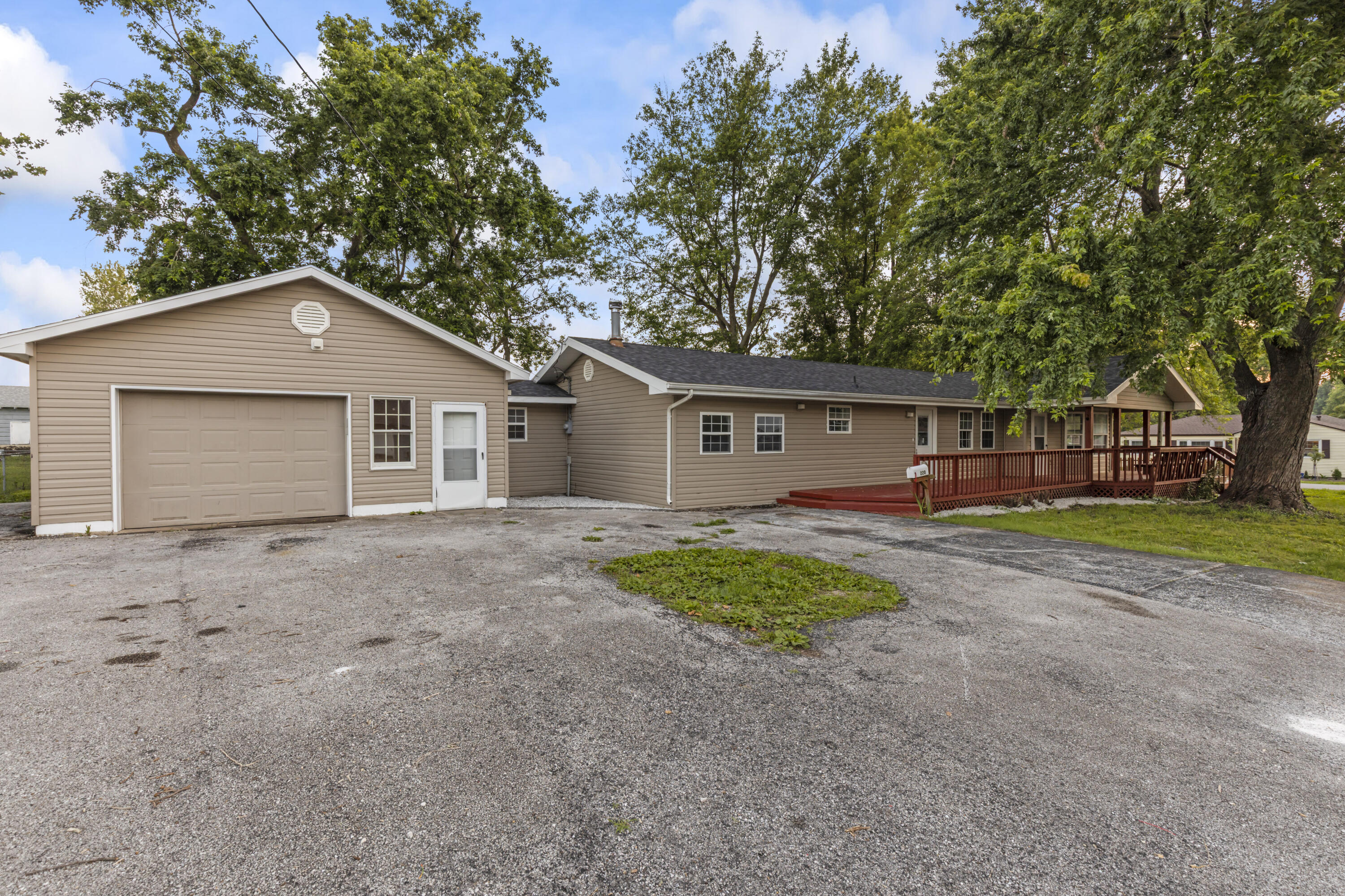 220 W Anderson Street, Republic MO 65738