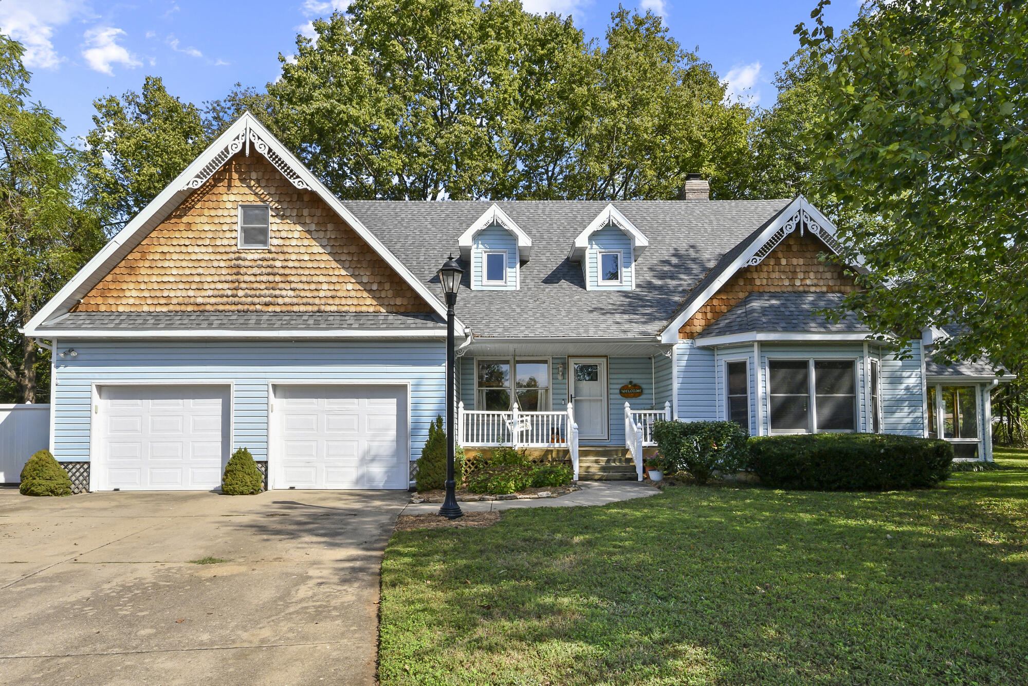 680 E Trakel Place, Springfield MO 65810