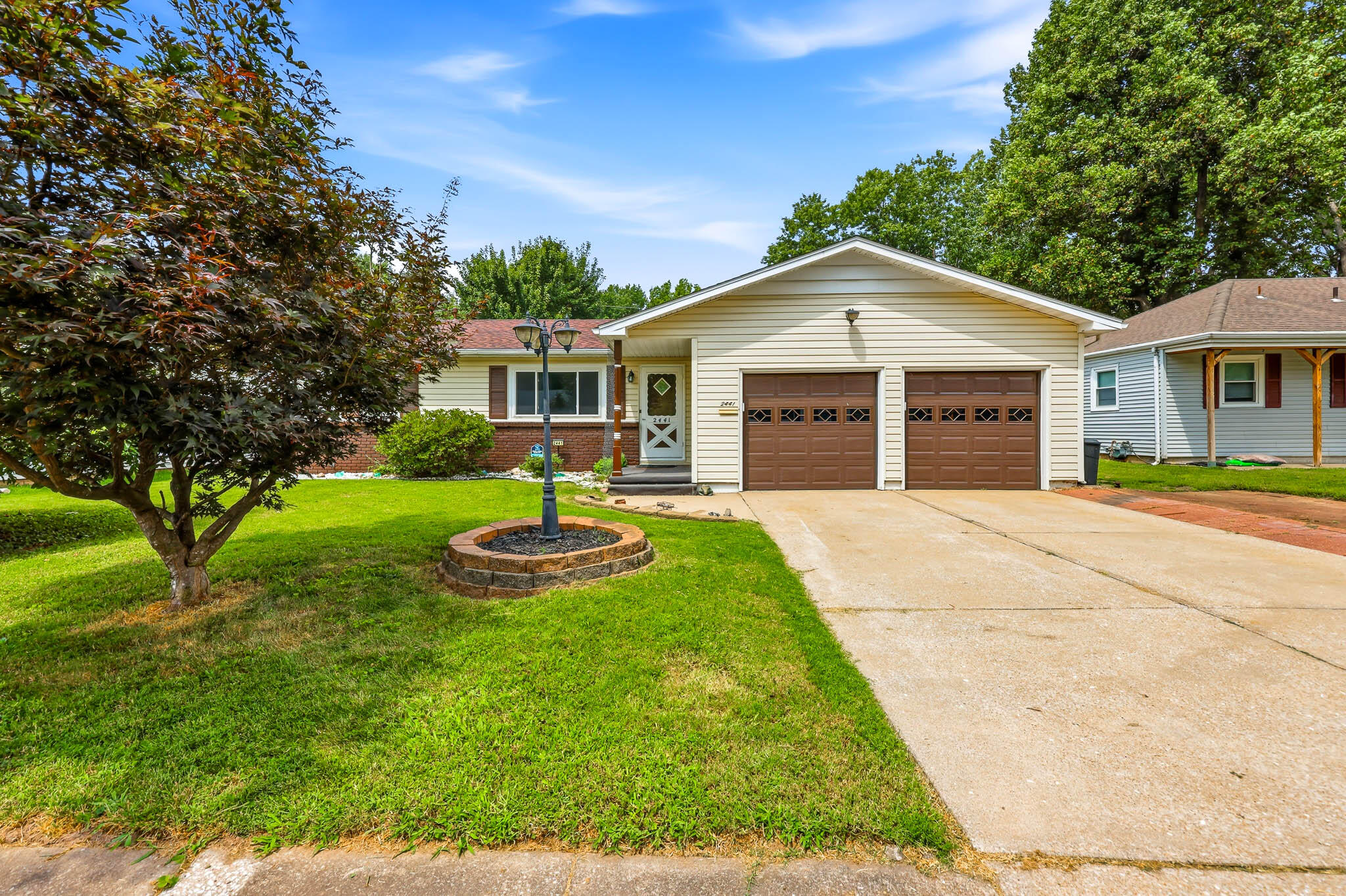 2441 S Westwood Avenue, Springfield MO 65807