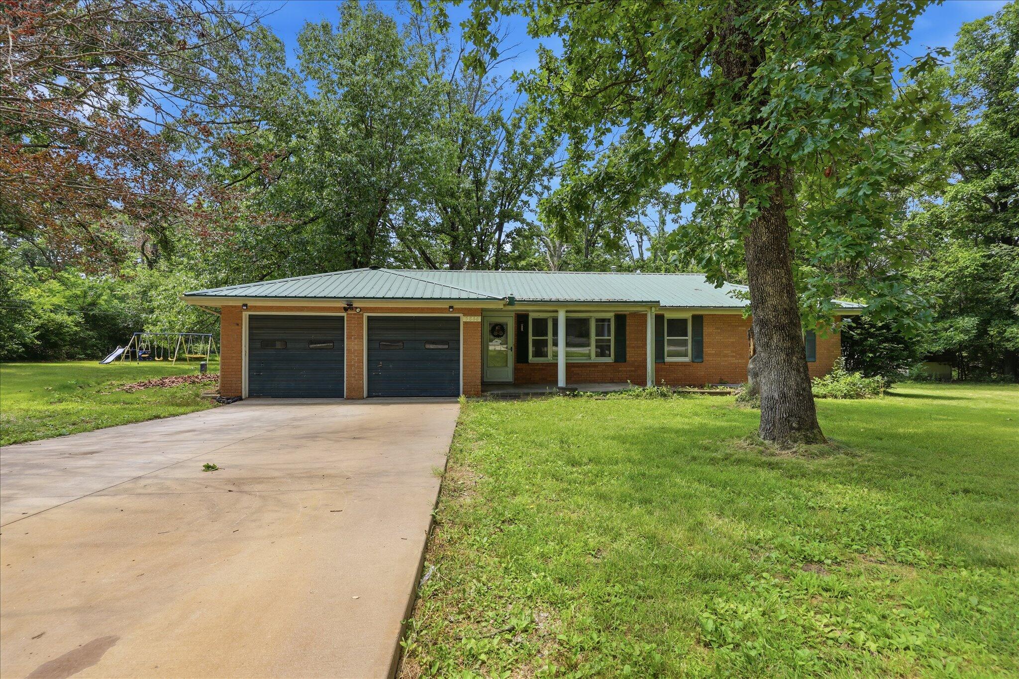 5866 E Linda Street, Rogersville MO 65742
