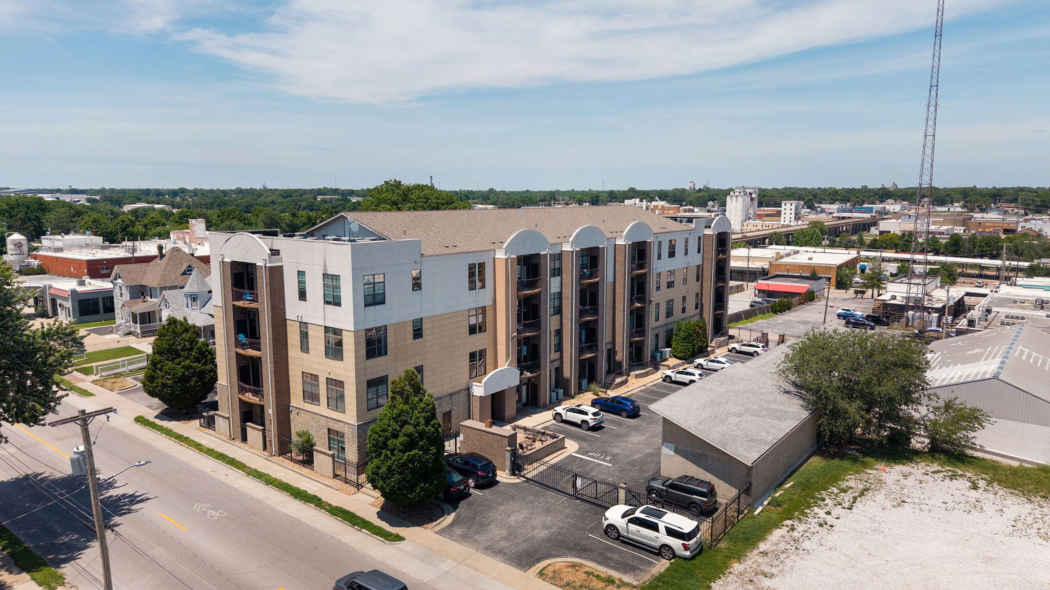 623 W Walnut Street Unit Unit 301, Springfield MO 65806