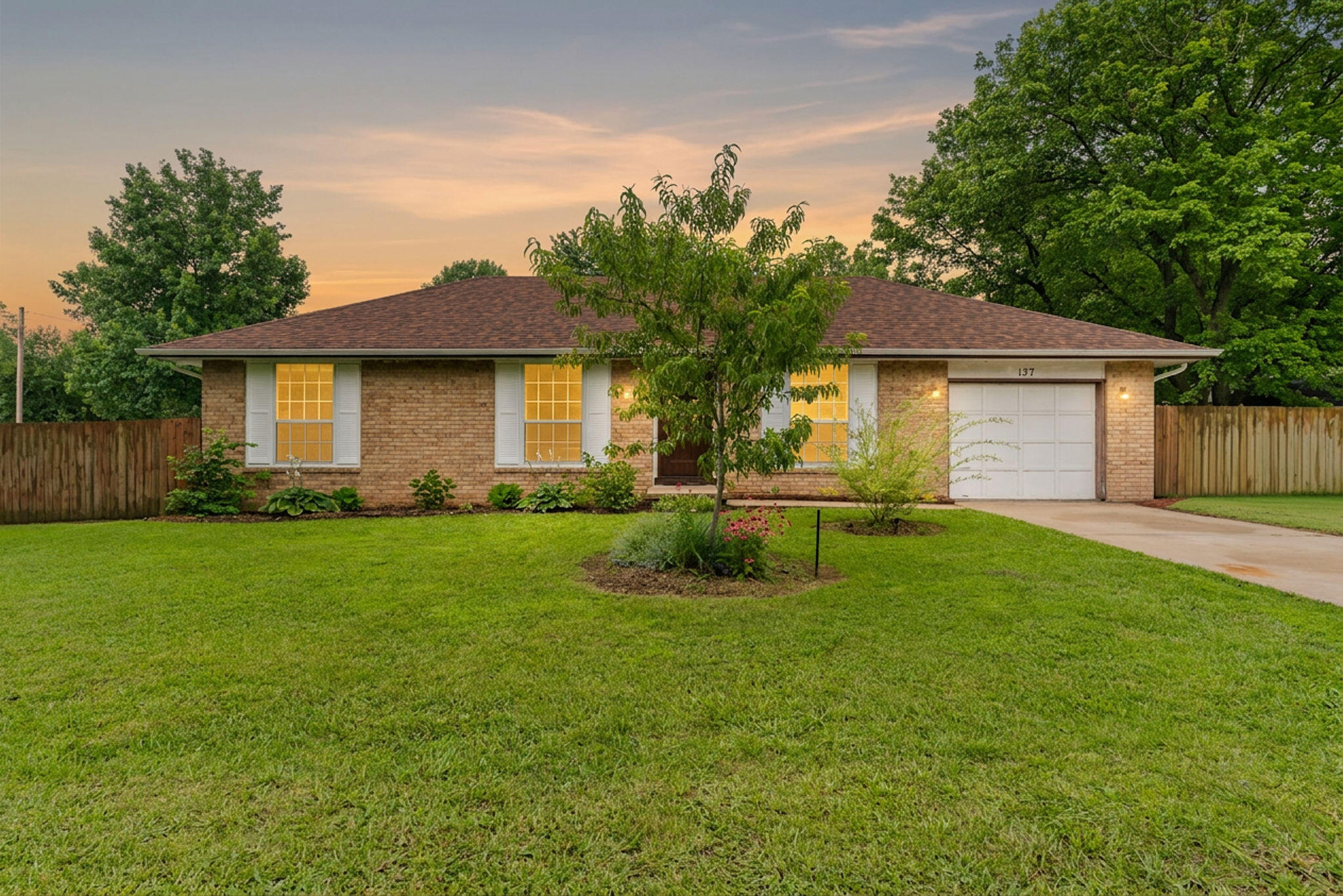 137 N Wynwood Avenue, Republic MO 65738