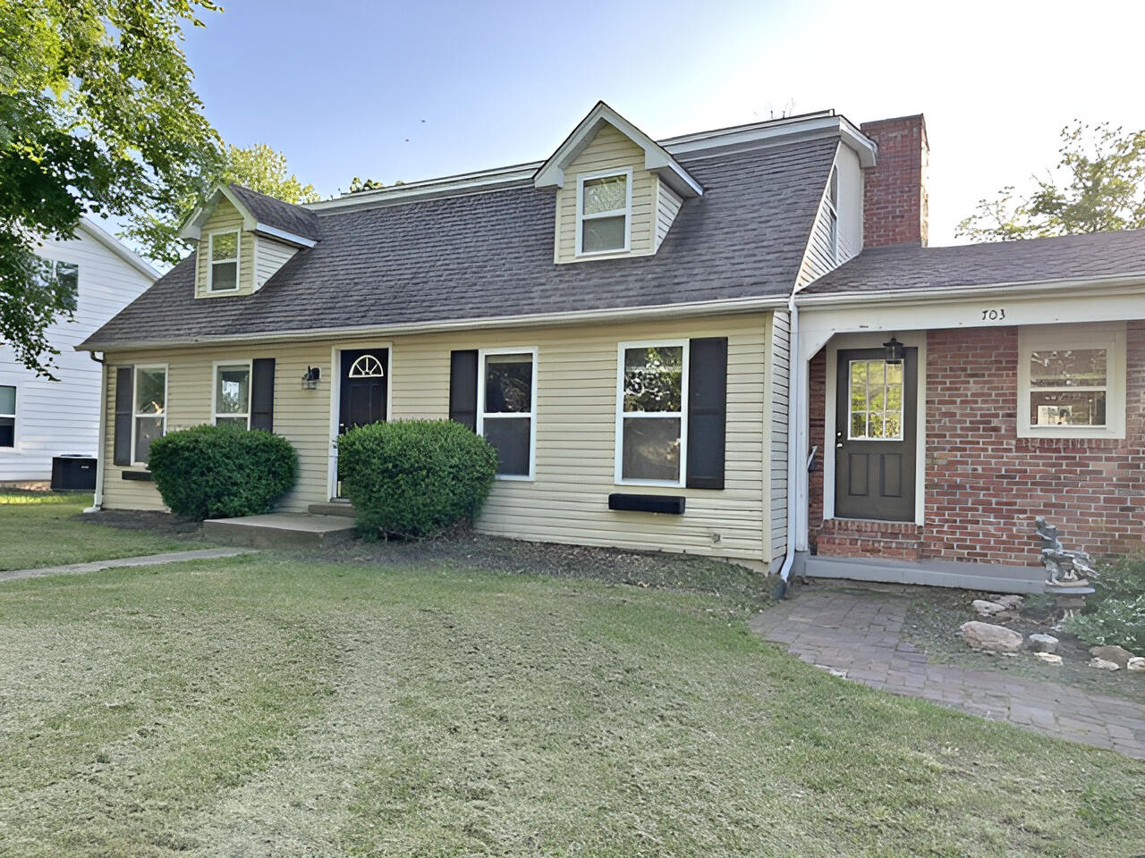 703 N 6th Avenue, Ozark MO 65721