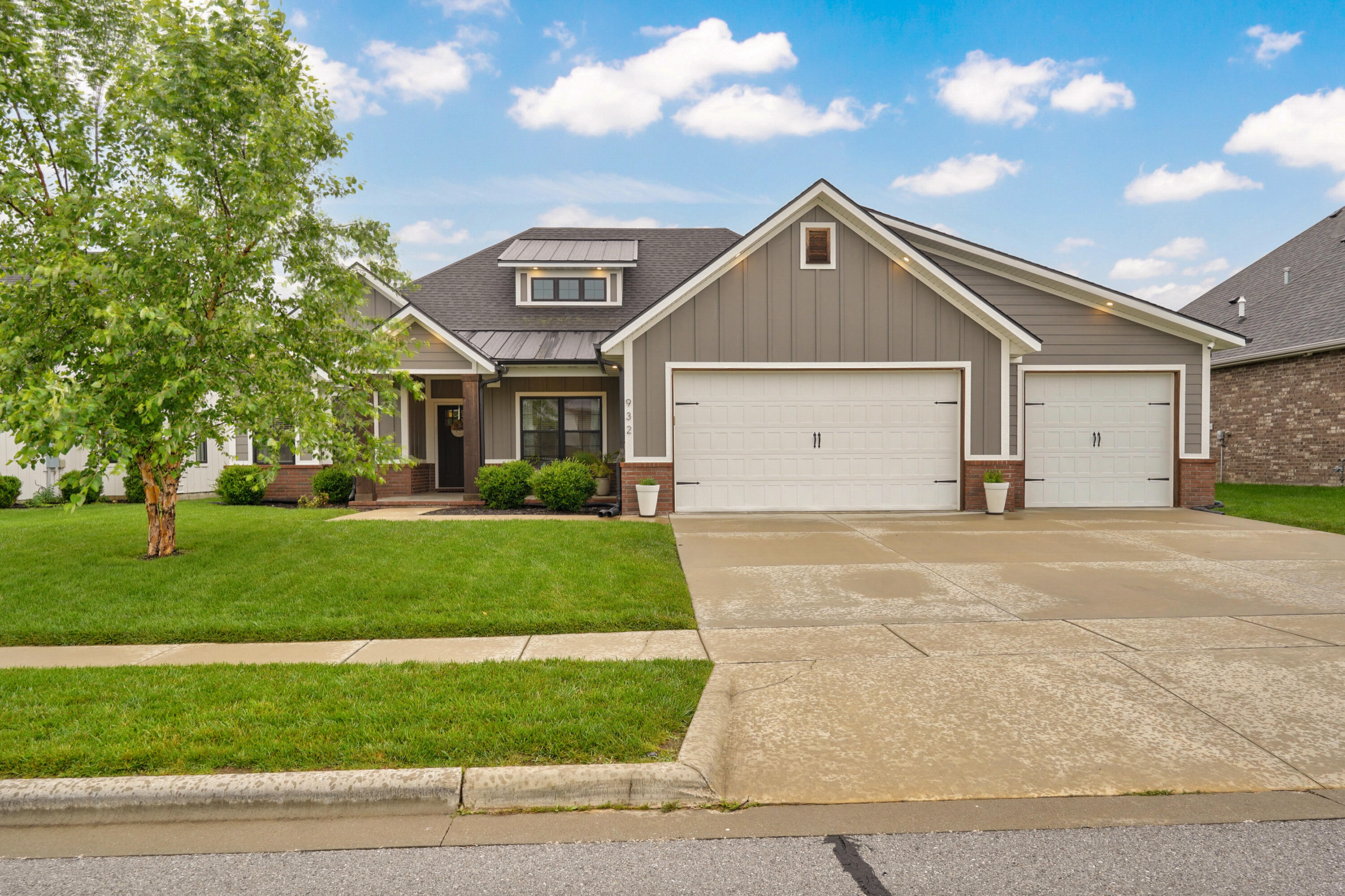 932 E Downshire Drive, Nixa MO 65714