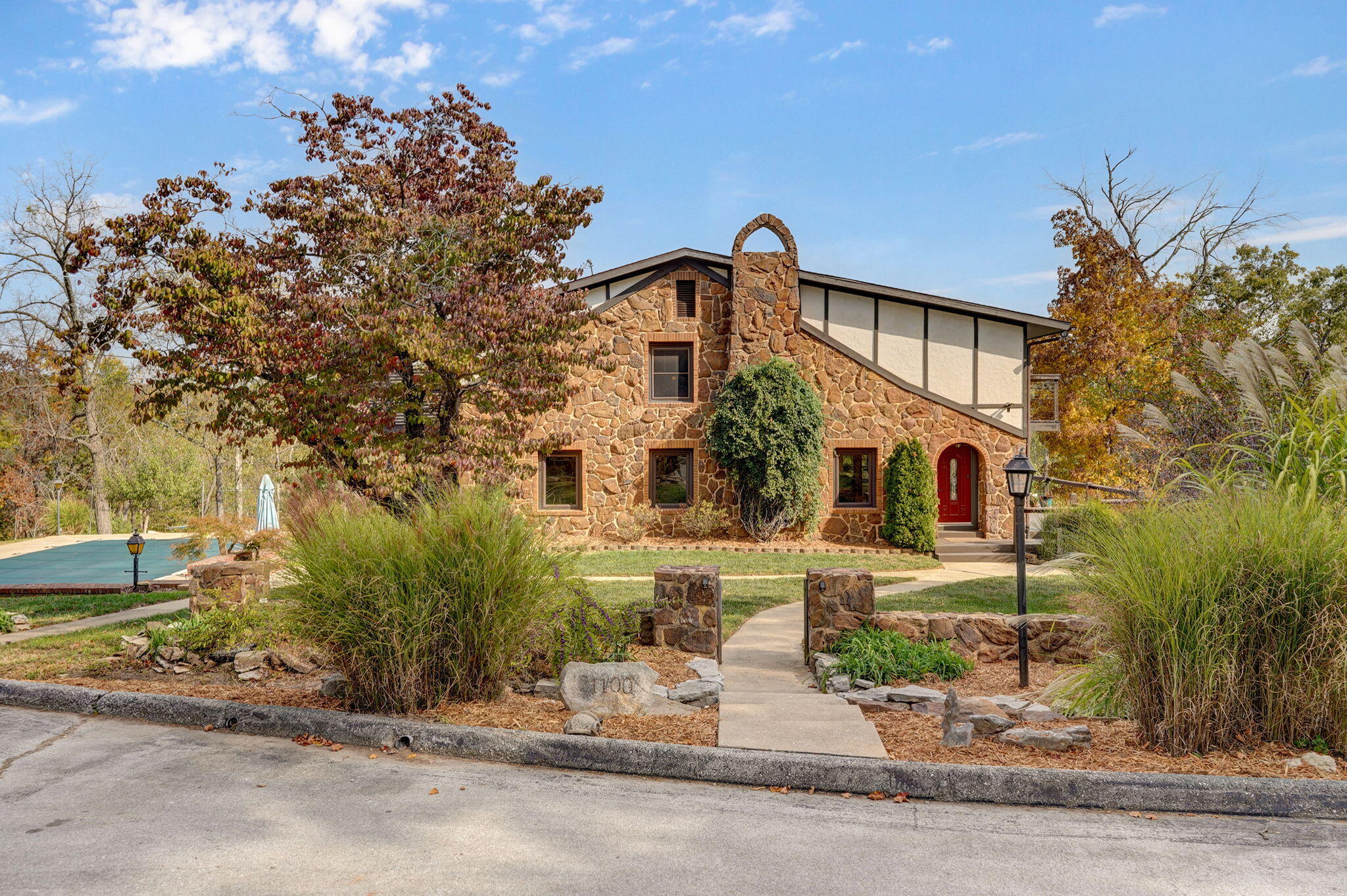 1100 E Robertson Street, Ozark MO 65721