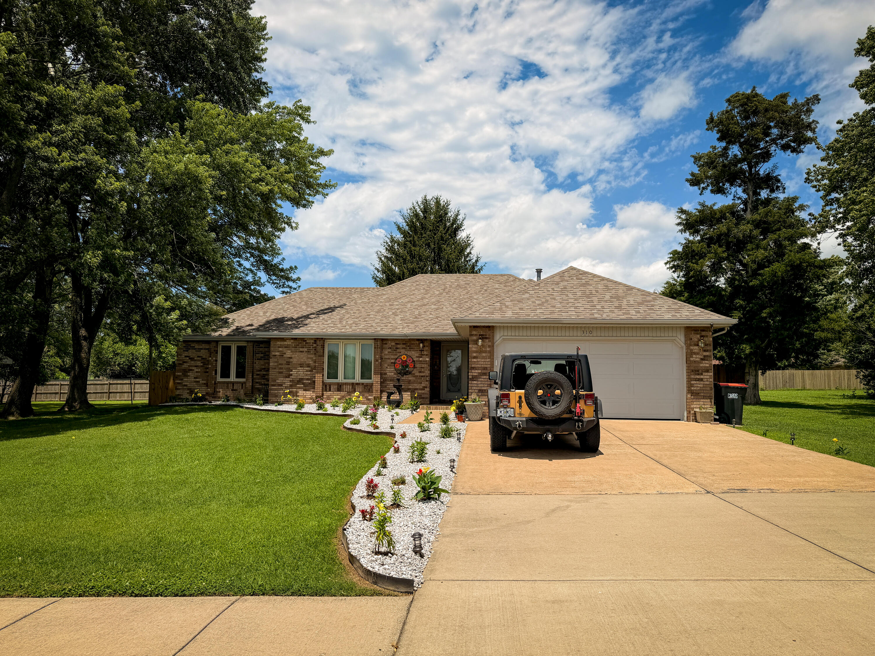 310 E Grant Street, Clever MO 65631