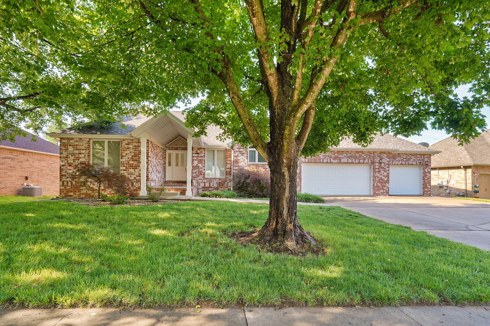 808 W Jackson Avenue, Nixa MO 65714