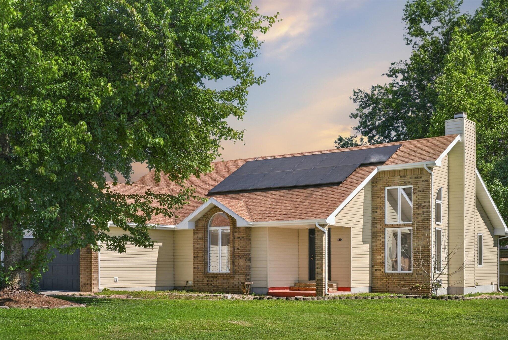 1214 W Verna Lane, Nixa MO 65714