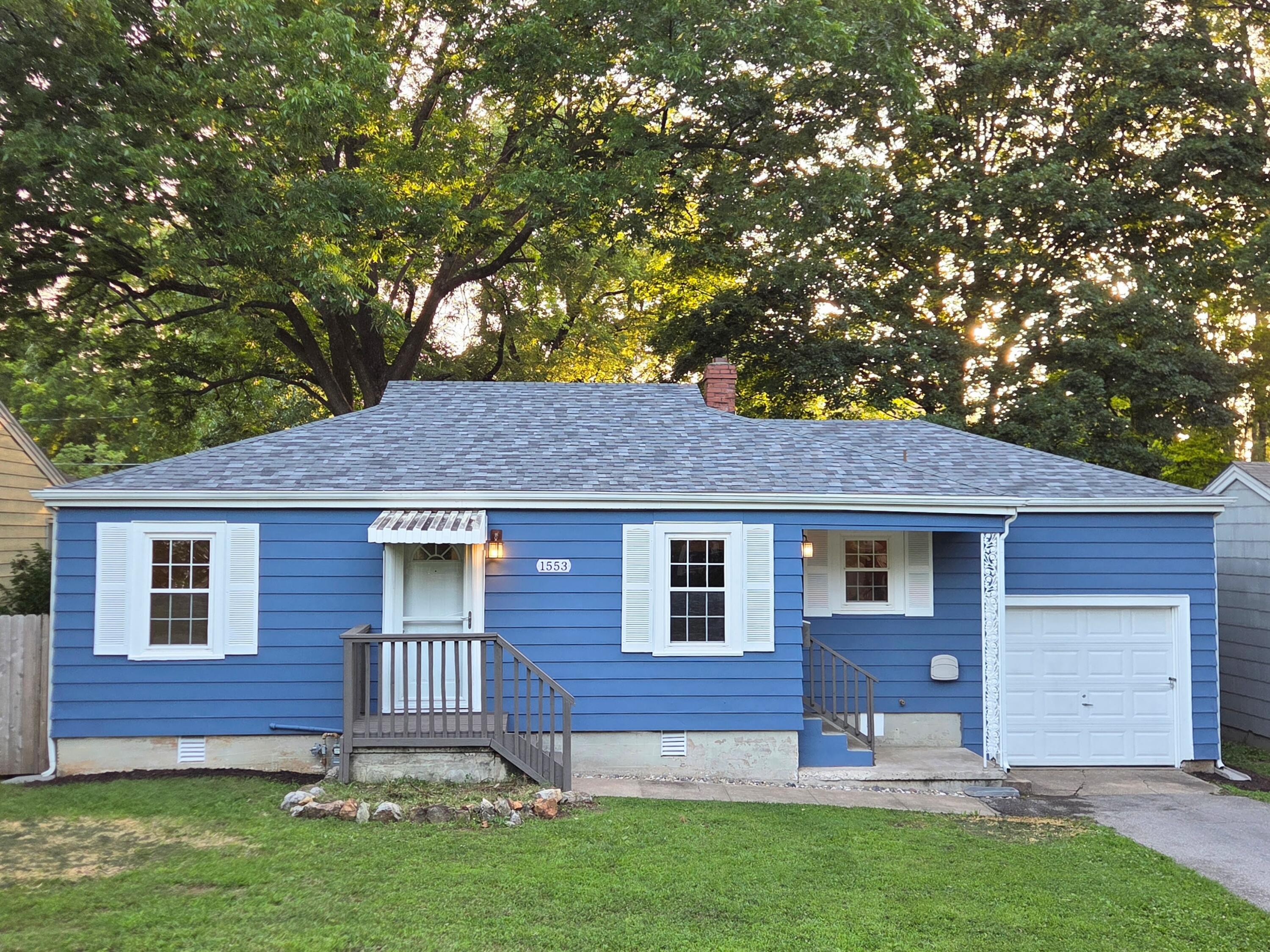 1553 S Pickwick Avenue, Springfield MO 65804