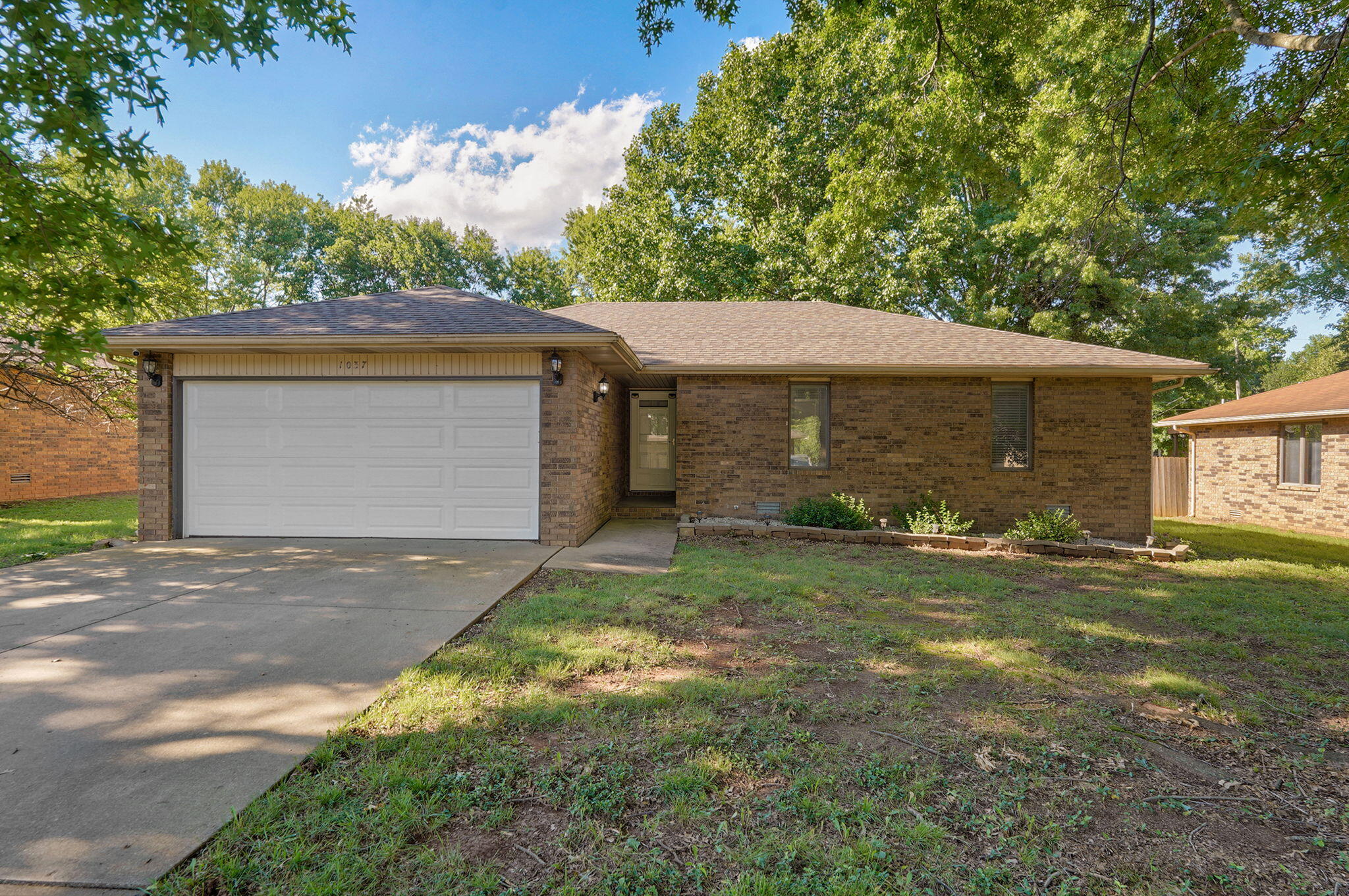 1037 W Lindberg Street, Springfield MO 65807