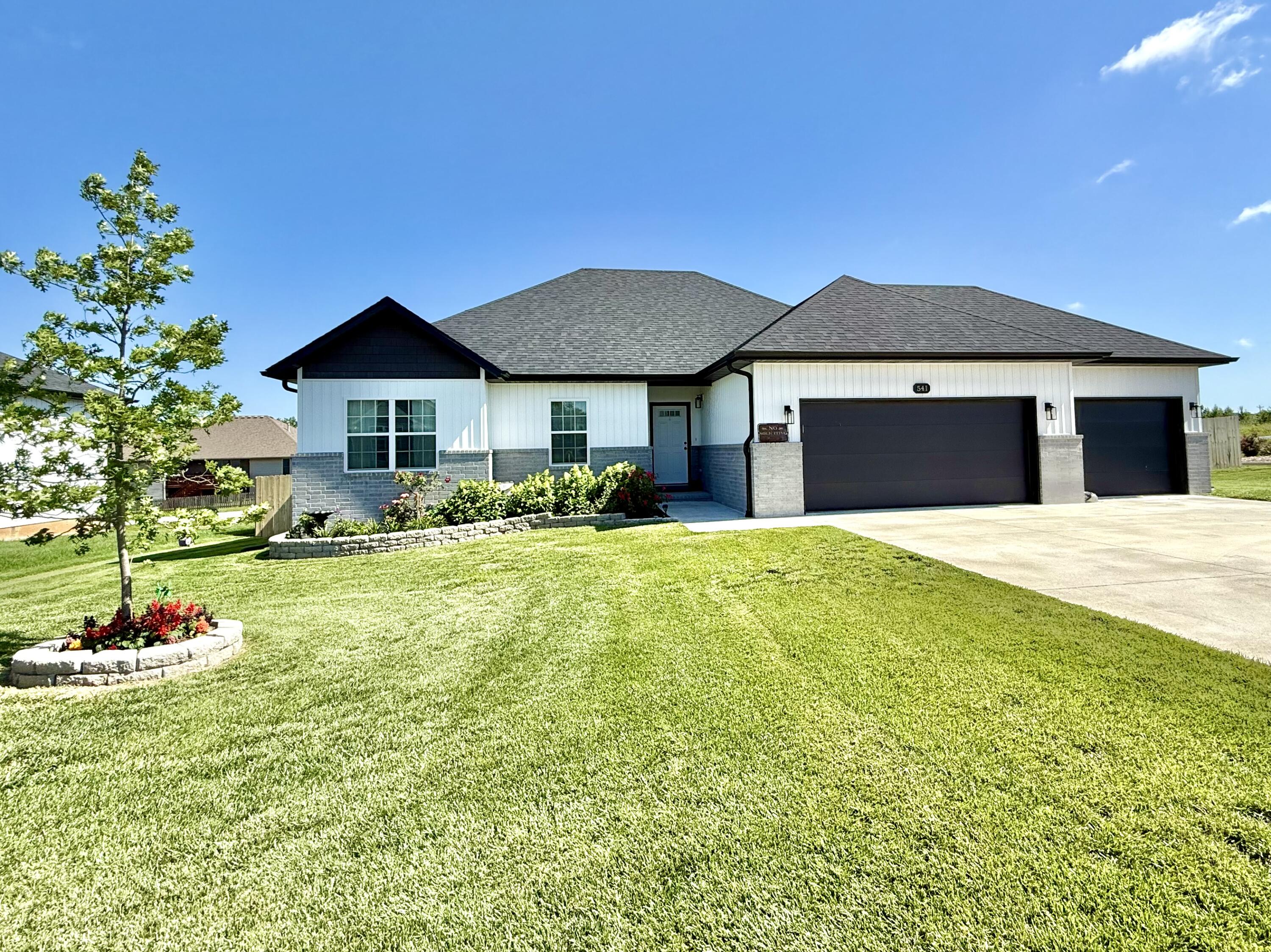 541 Fox Creek Road, Rogersville MO 65742