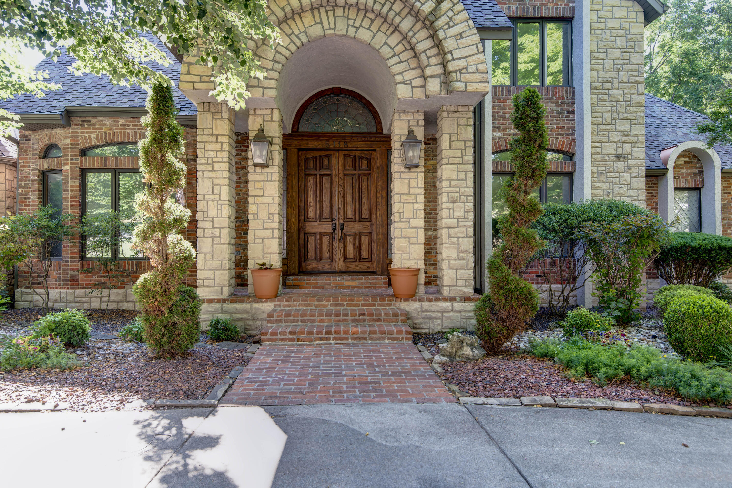 5118 S Chelsea Avenue, Springfield MO 65804