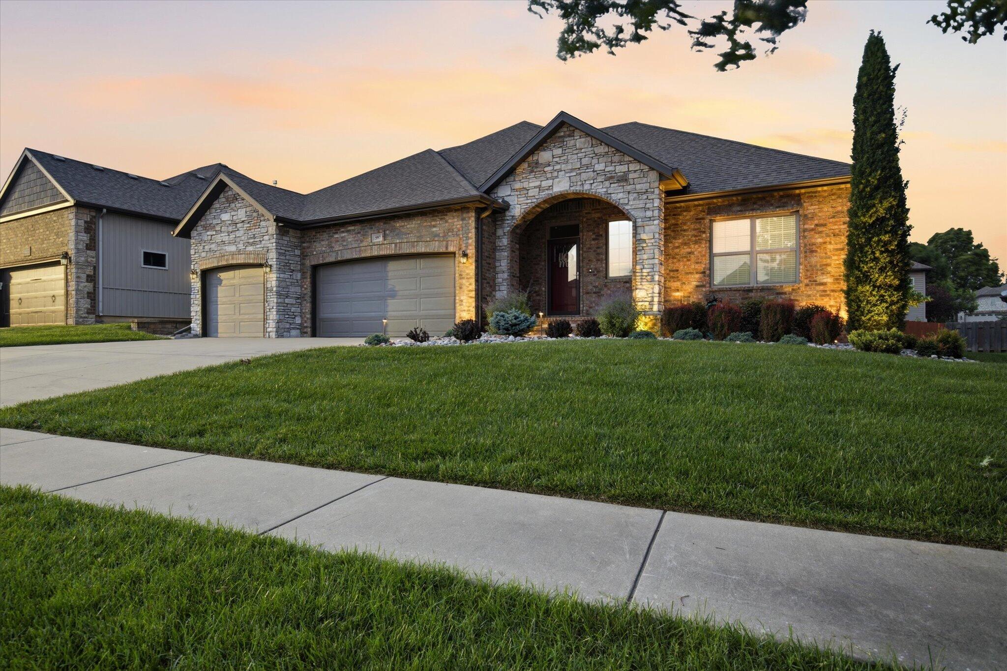597 E Selby Drive, Nixa MO 65714