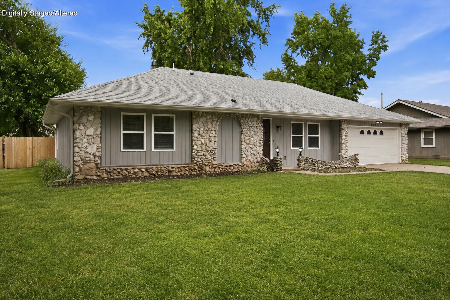 3815 S Queens Court, Springfield MO 65807