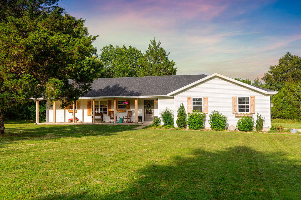 394 Sweetbriar Drive, Marshfield MO 65706