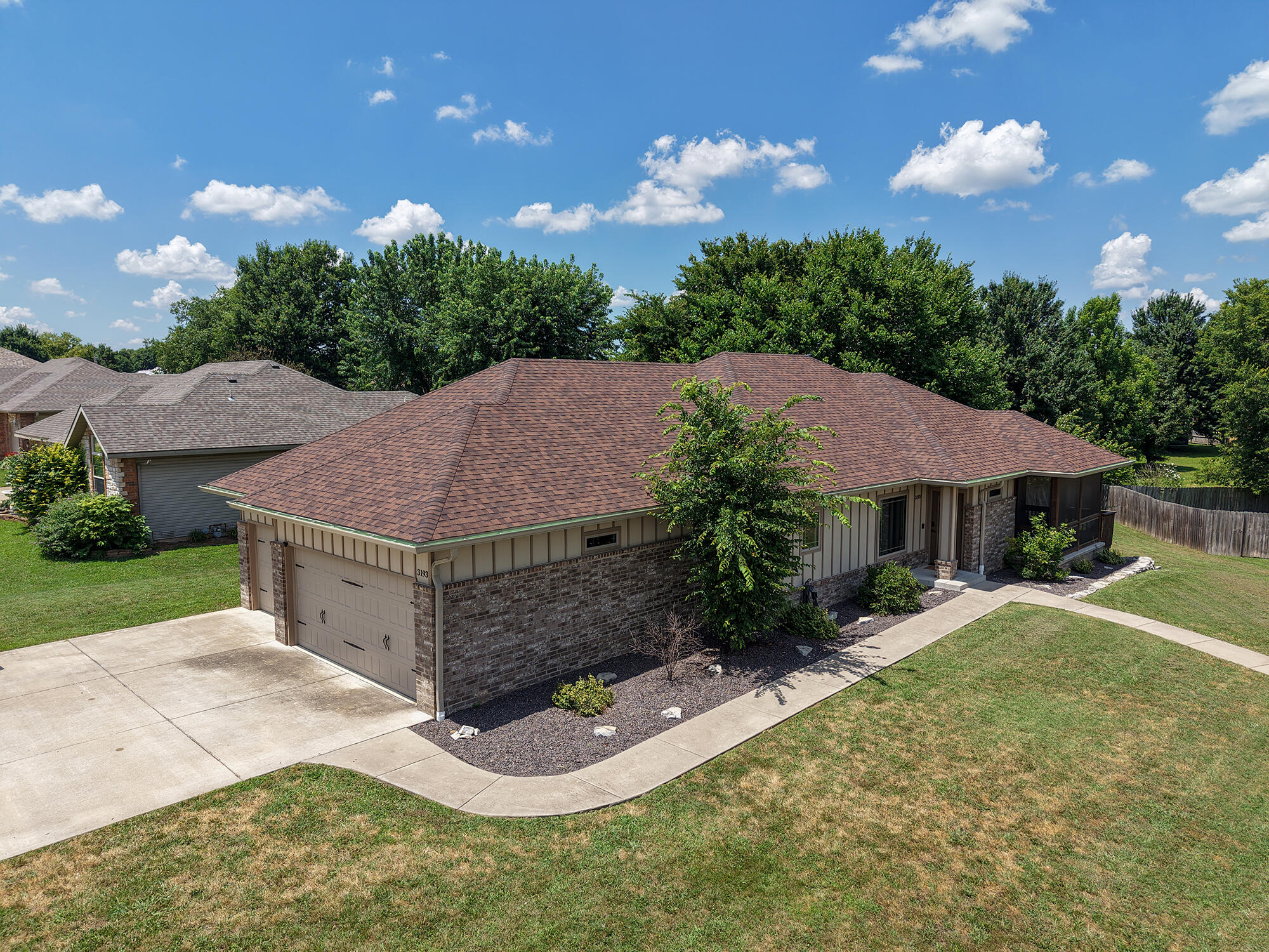 3193 W Grandview Street, Springfield MO 65803