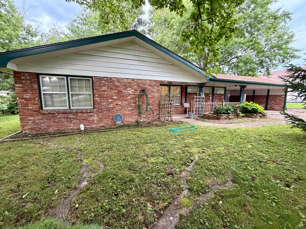 703 N Marshall Street, Marshfield MO 65706