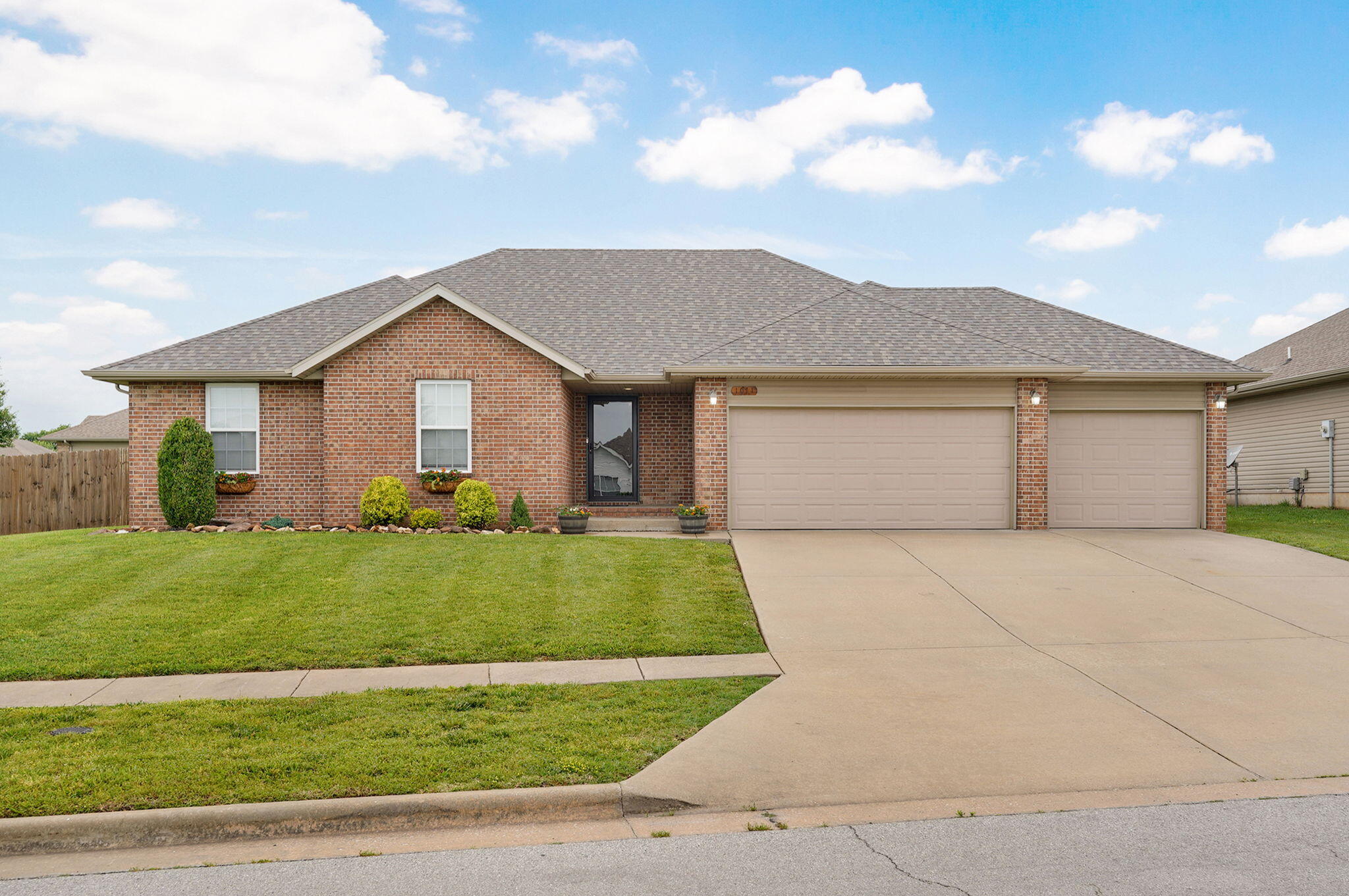 1071 S Tanner Drive, Springfield MO 65802