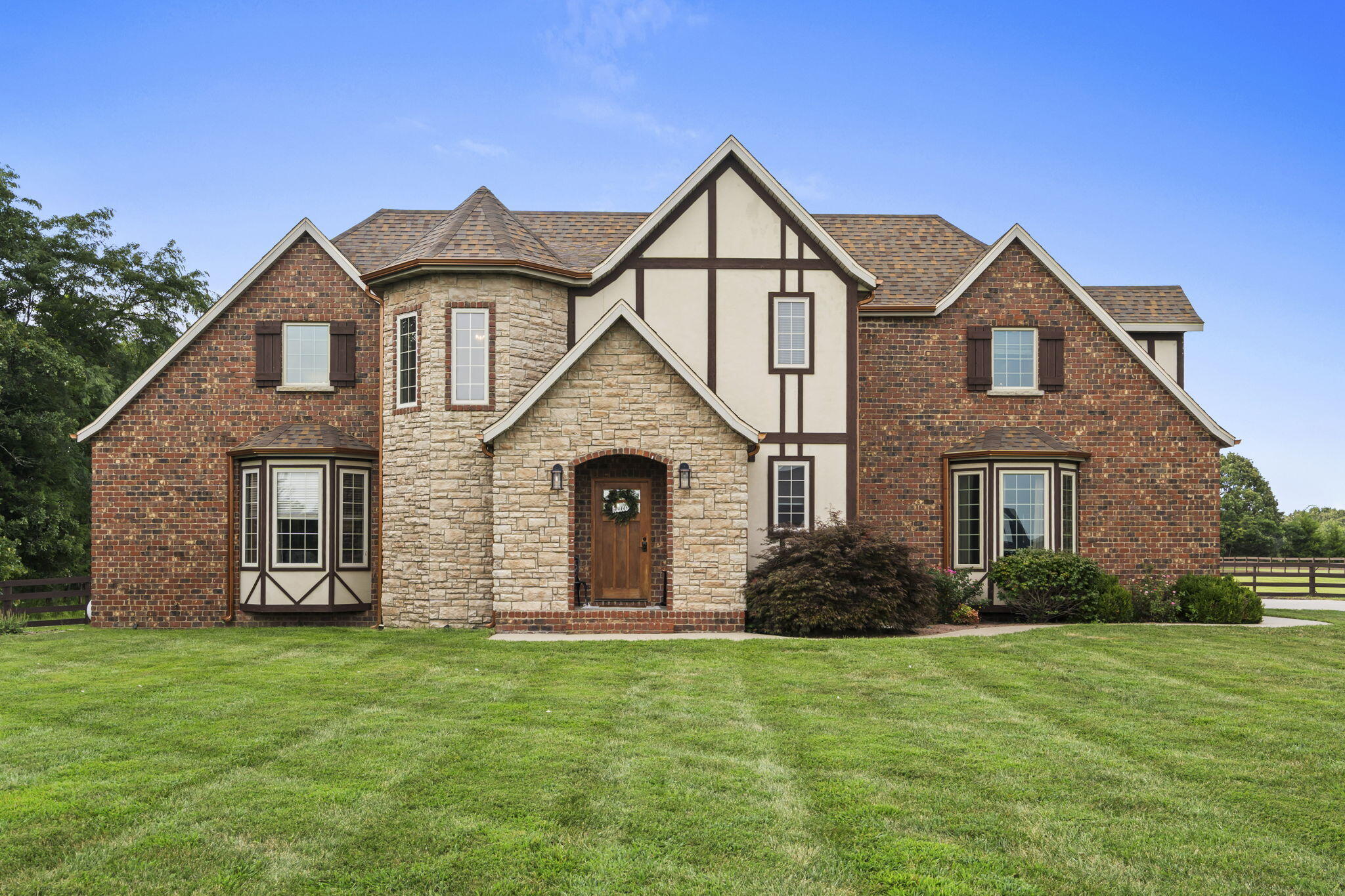 918 Grayhawk Loop, Marshfield MO 65706