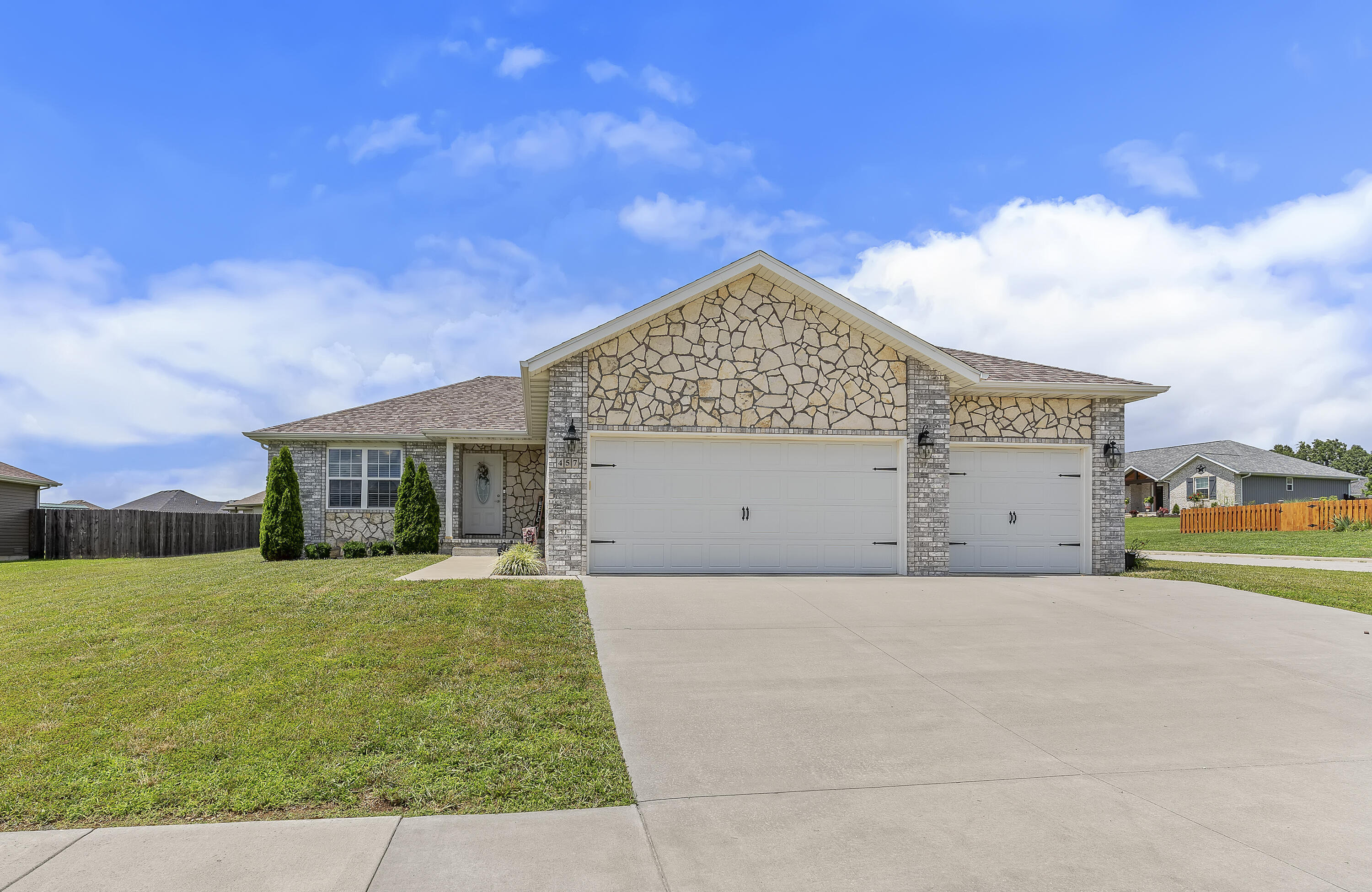 457 Little Avenue, Clever MO 65631