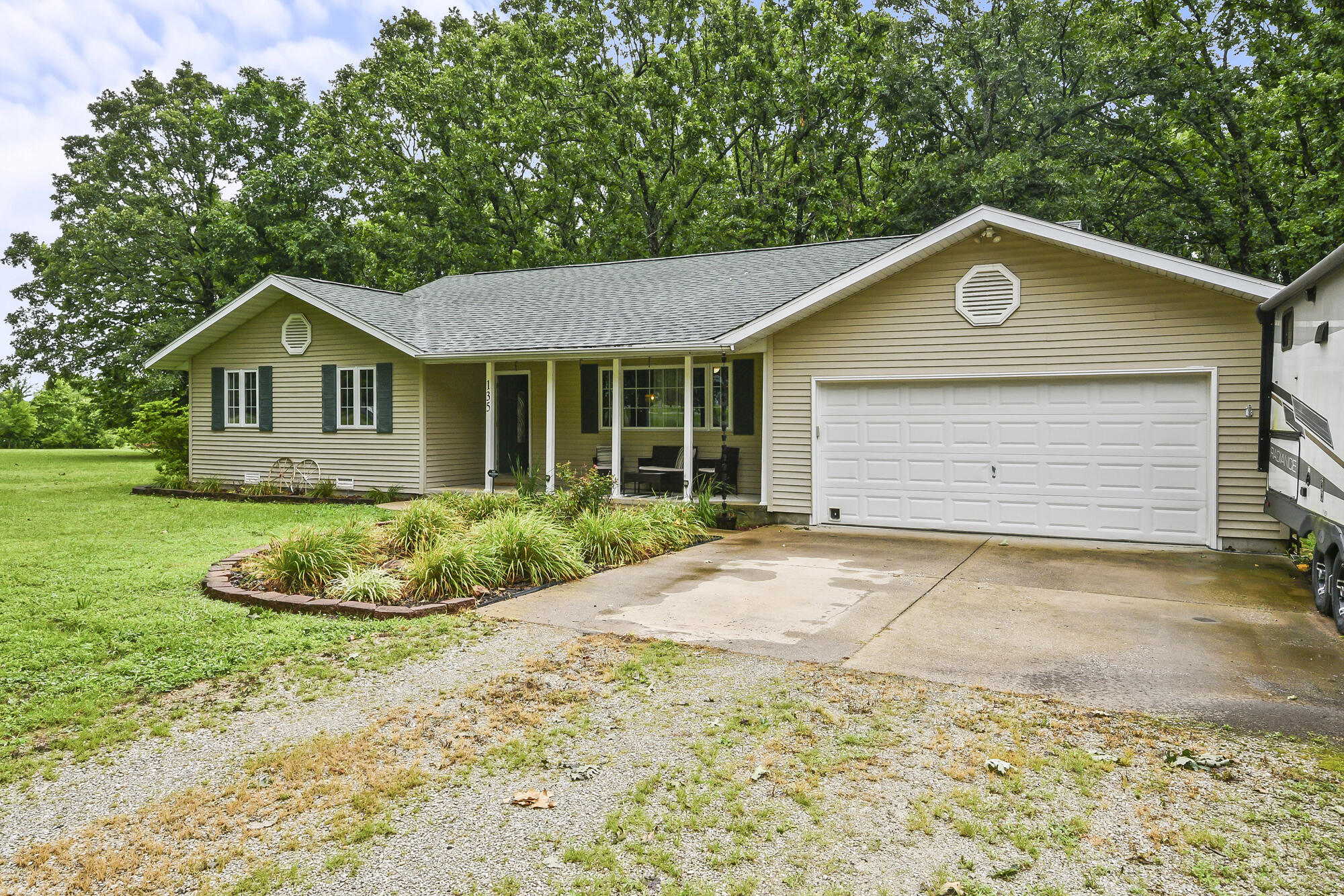 135 Katie Lane, Strafford MO 65757