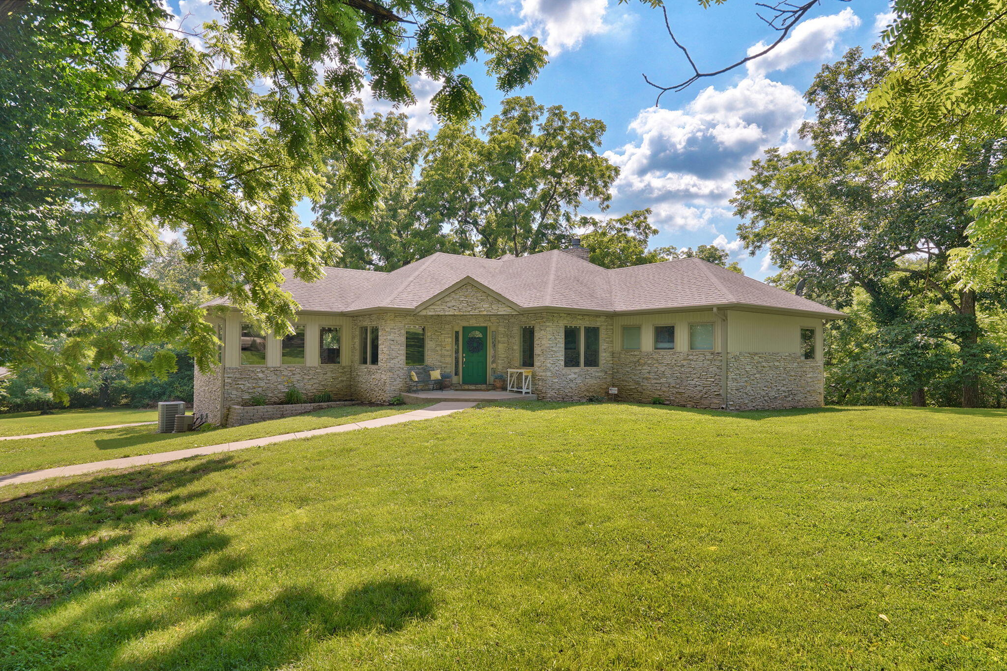 5198 W Farm Road 44, Willard MO 65781