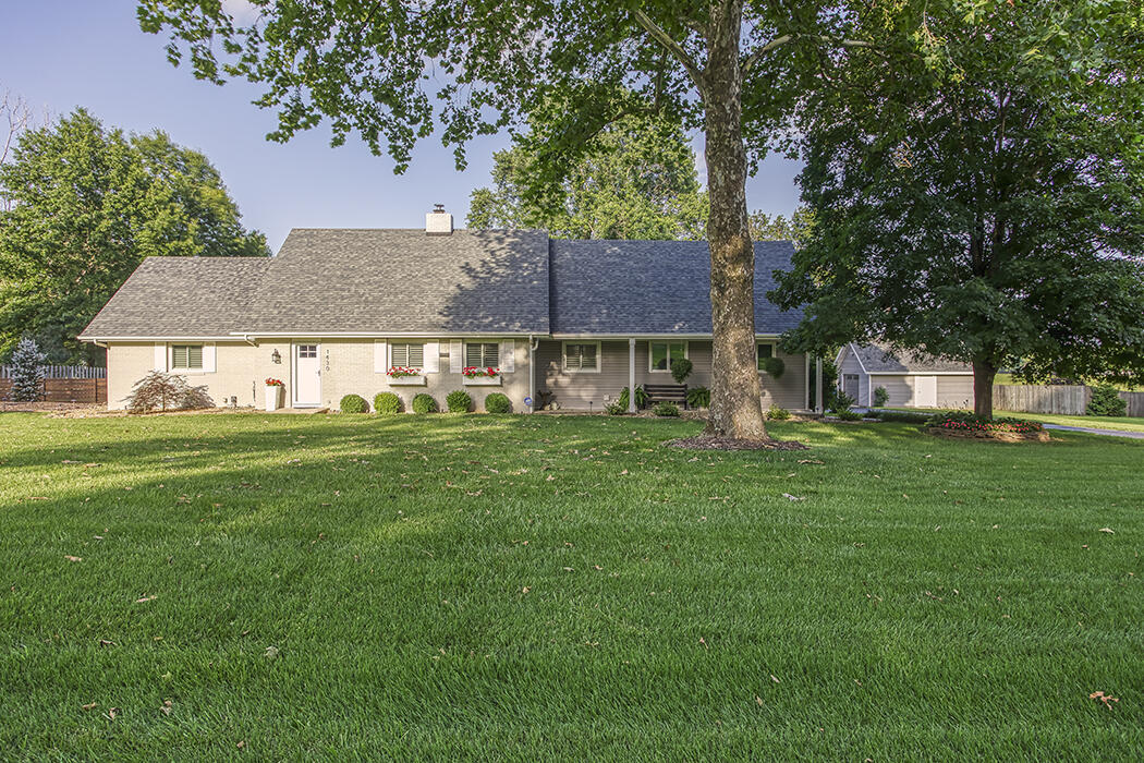 1430 S Briar Avenue, Springfield MO 65809
