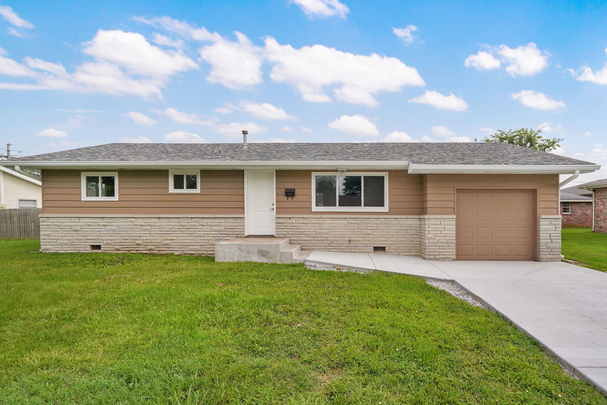 122 W Charles Street, Republic MO 65738