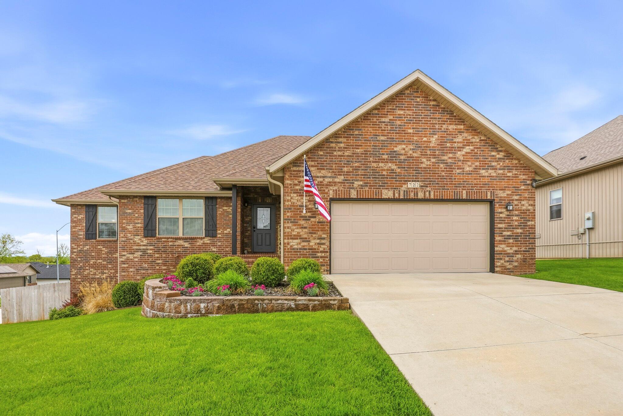 722 E Mining Camp Road, Nixa MO 65714
