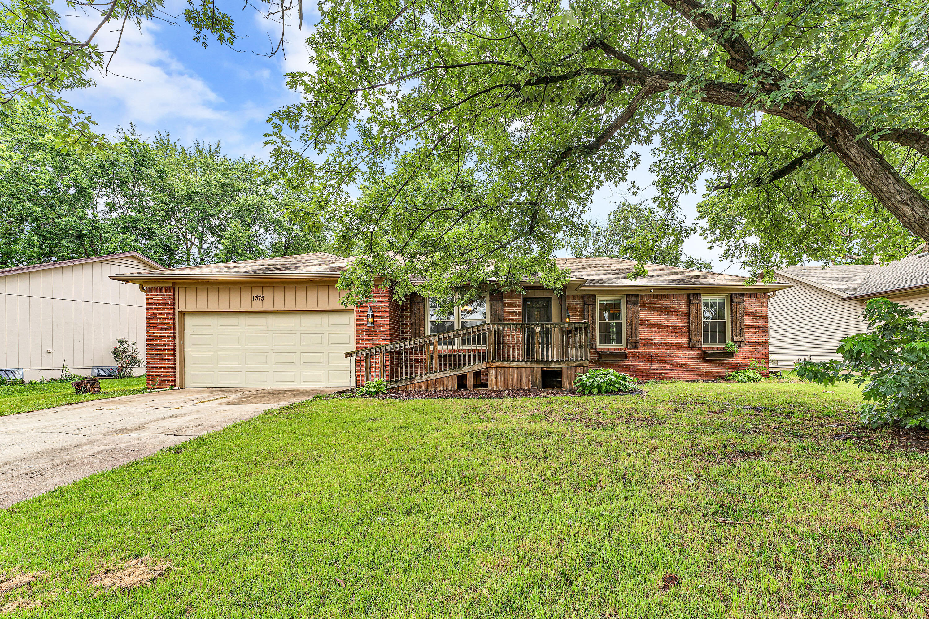 1375 E Dunkirk Street, Springfield MO 65804