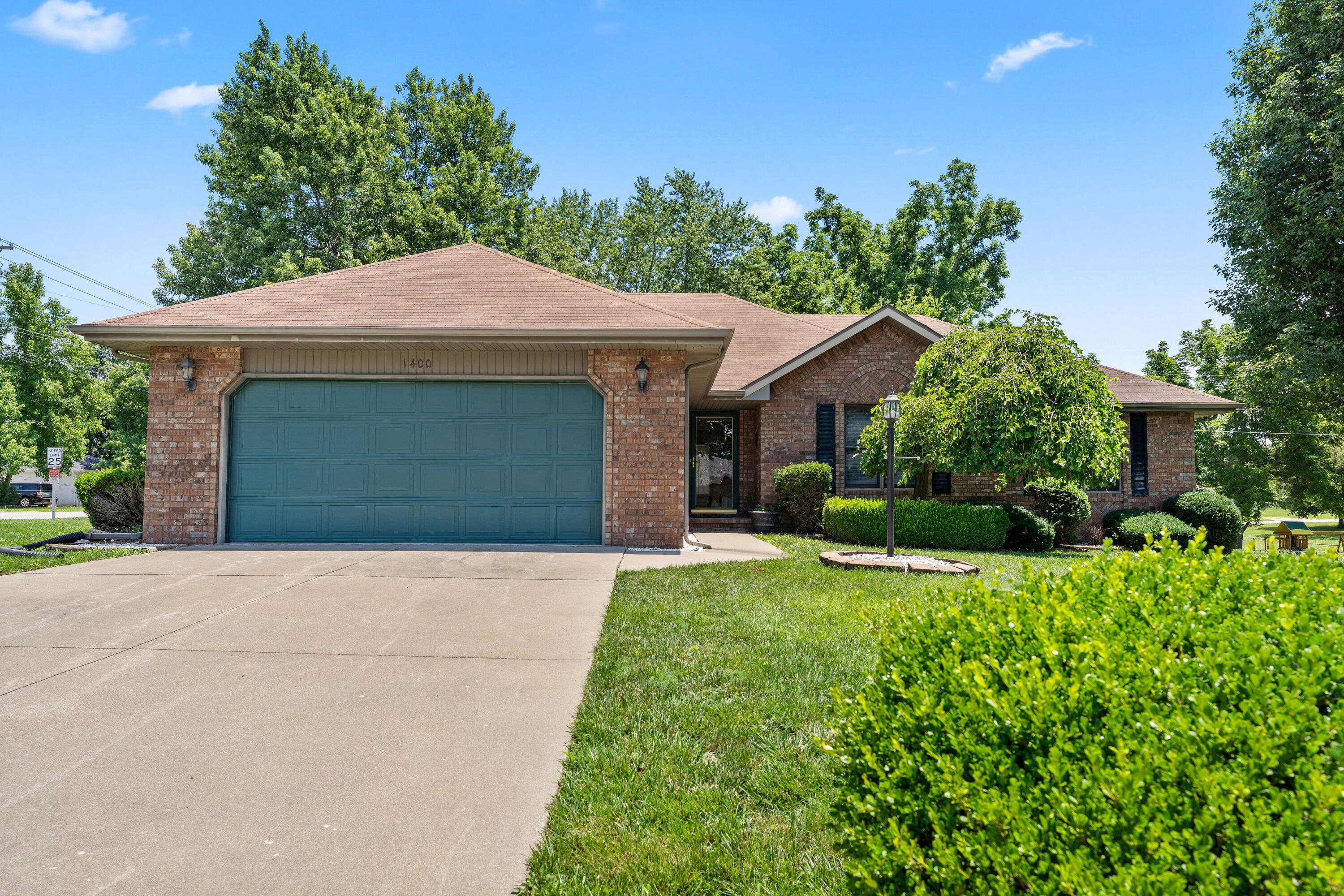 1400 S 17th Avenue, Ozark MO 65721