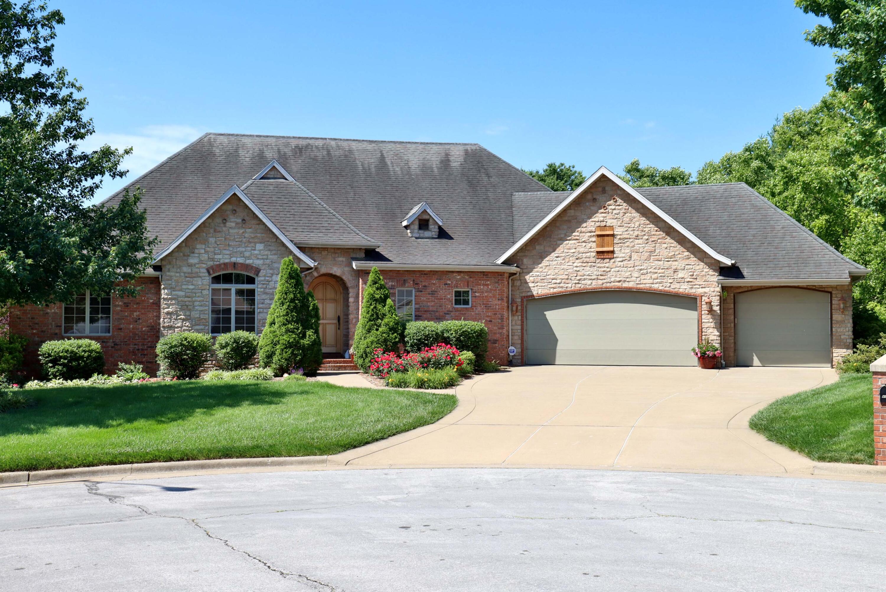 4515 S Forest Avenue, Springfield MO 65810