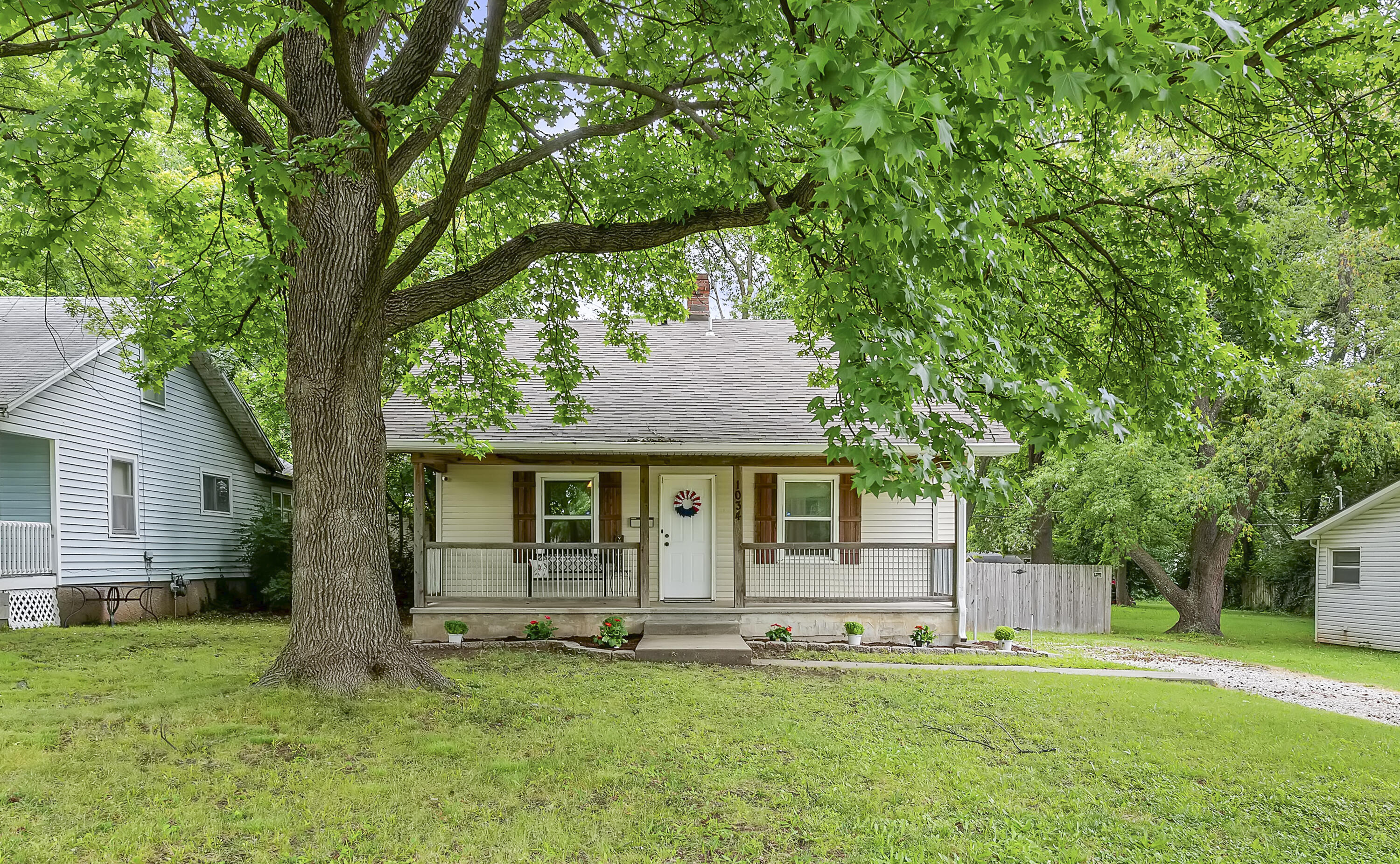 1034 N Clay Avenue, Springfield MO 65802