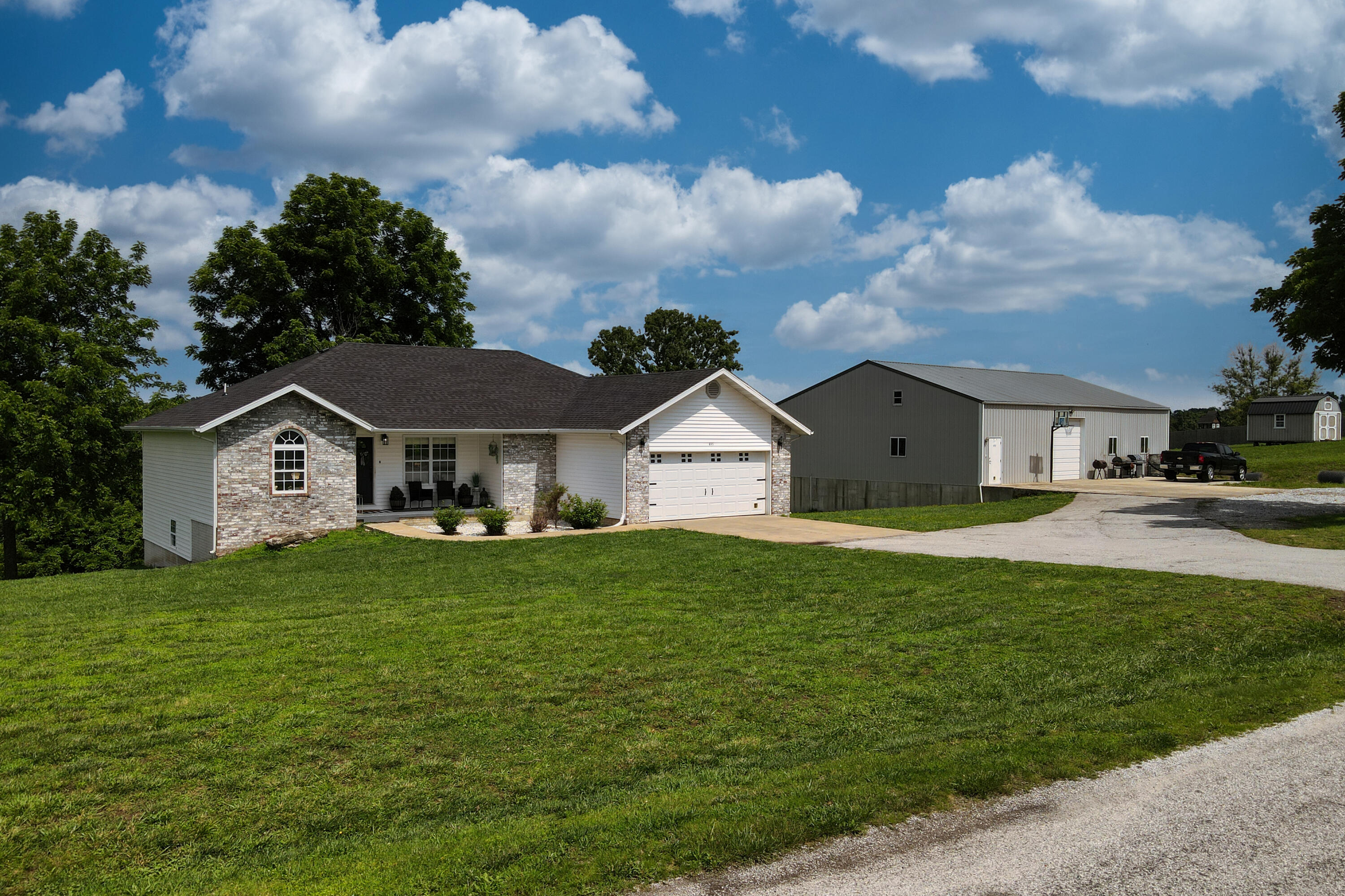 495 Bear Ridge, Highlandville MO 65669