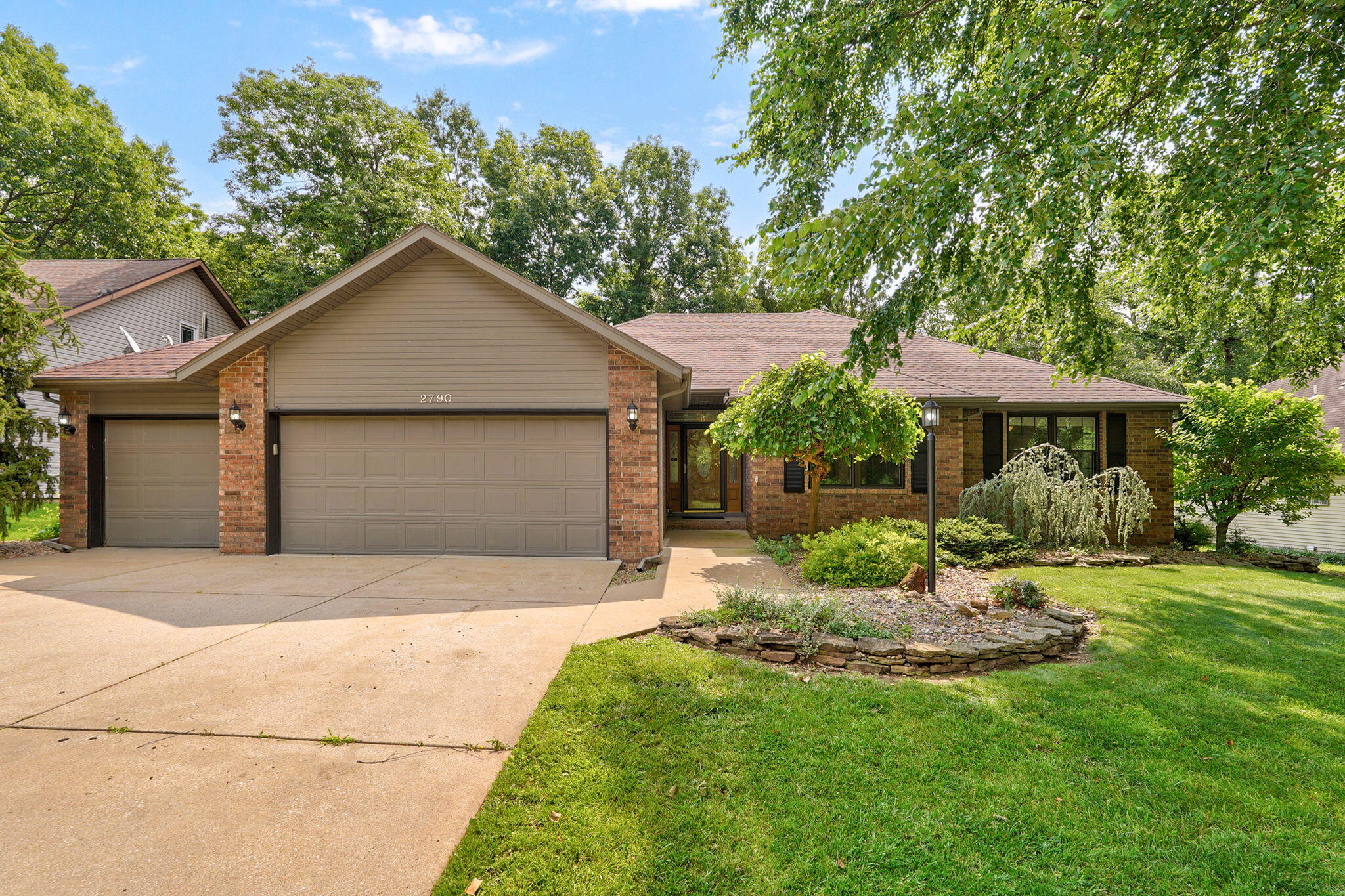 2790 S Eldon Avenue, Springfield MO 65807