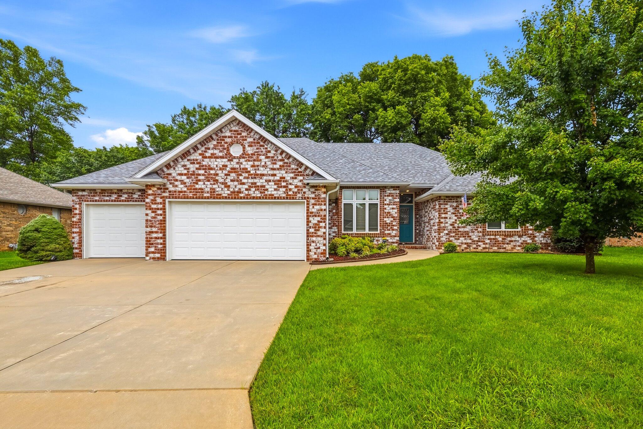 2383 W Buena Vista Street, Springfield MO 65810