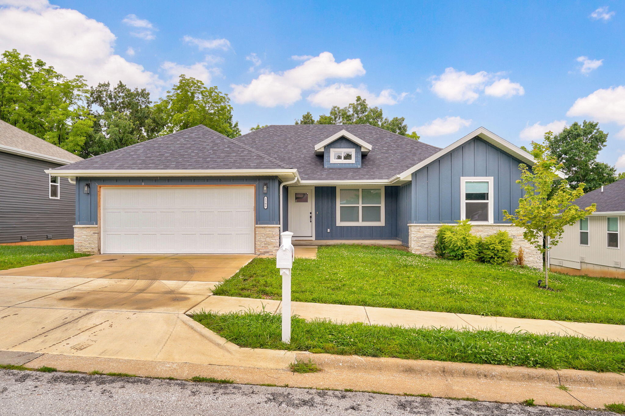 1506 W Parkview Avenue, Ozark MO 65721