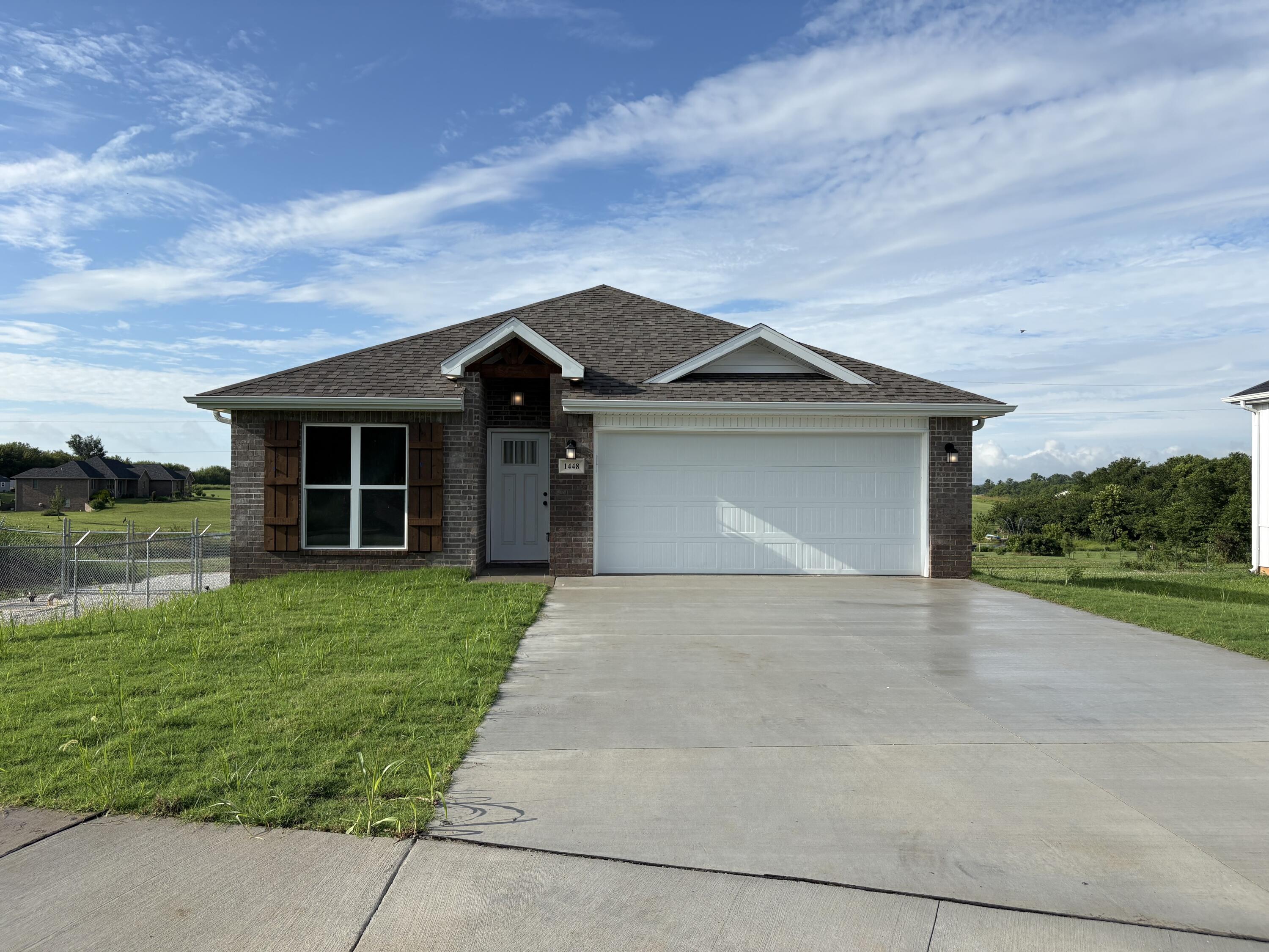 1448 E Charlton Street, Republic MO 65738