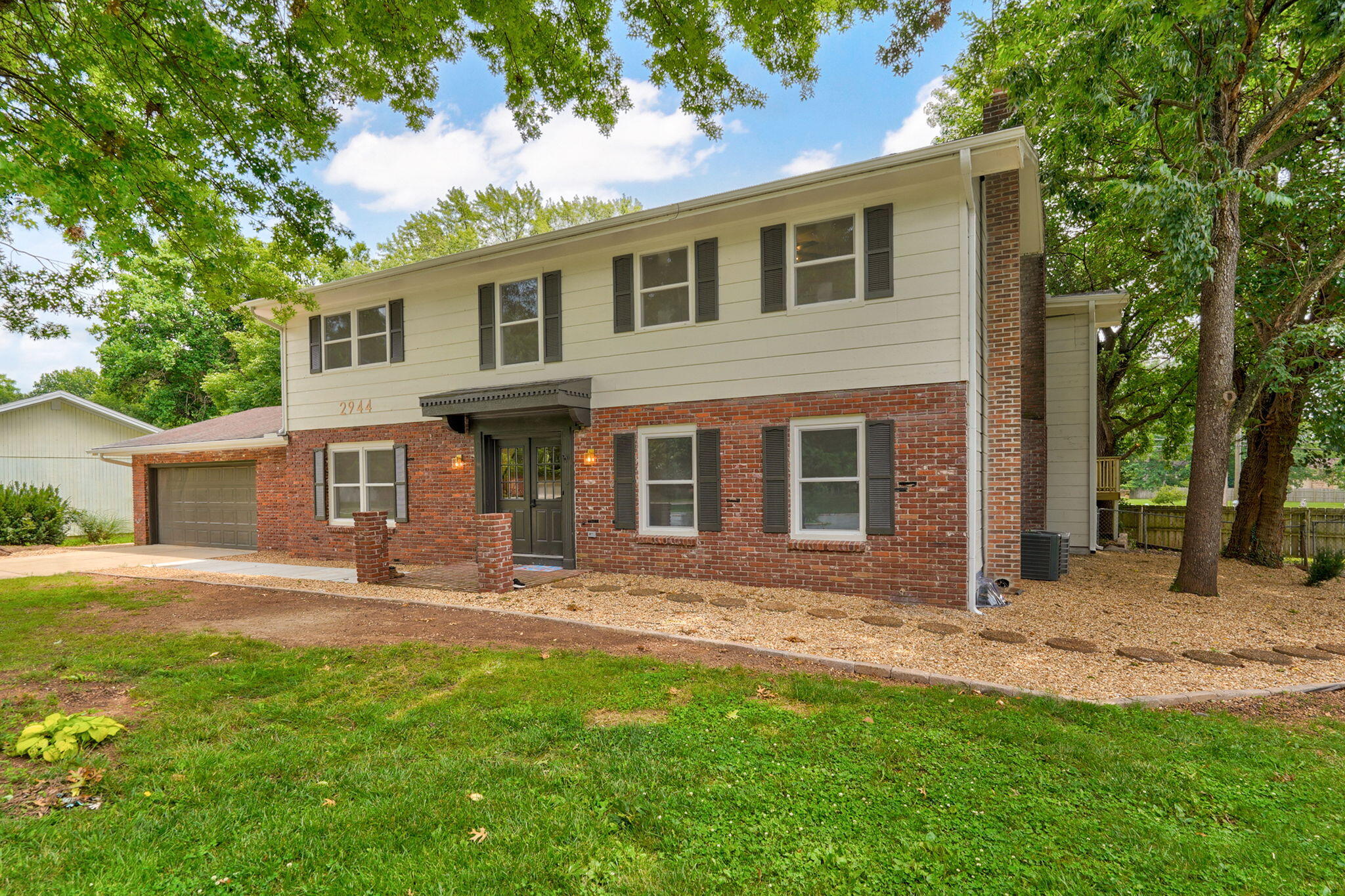 2944 S Josselin Place, Springfield MO 65804