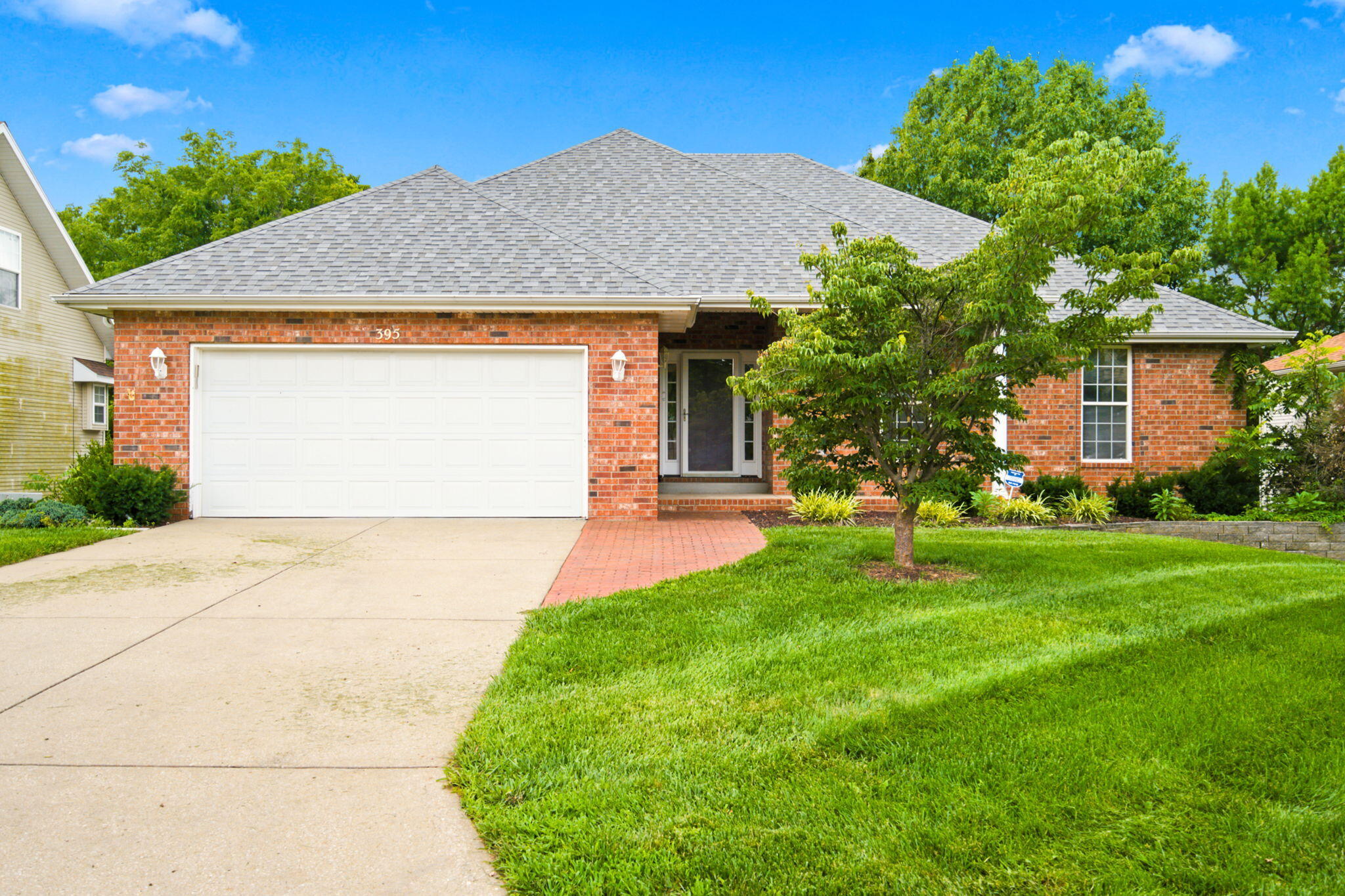 395 S Yellowwood Drive, Springfield MO 65809