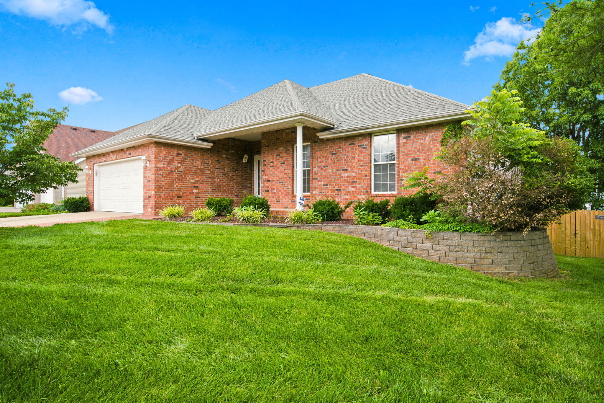 395 S Yellowwood Drive, Springfield MO 65809