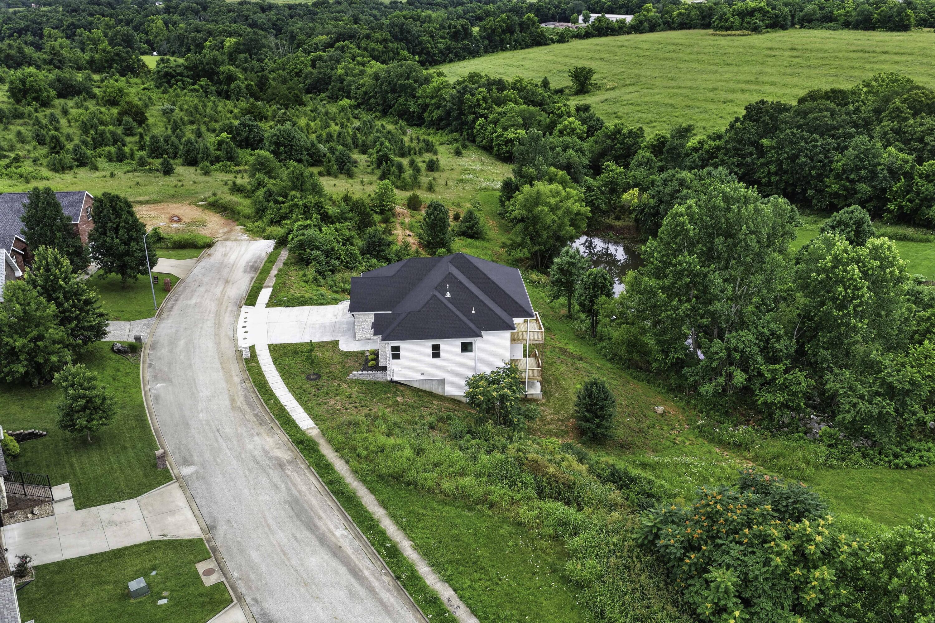 845 S Black Sands Avenue, Nixa MO 65714